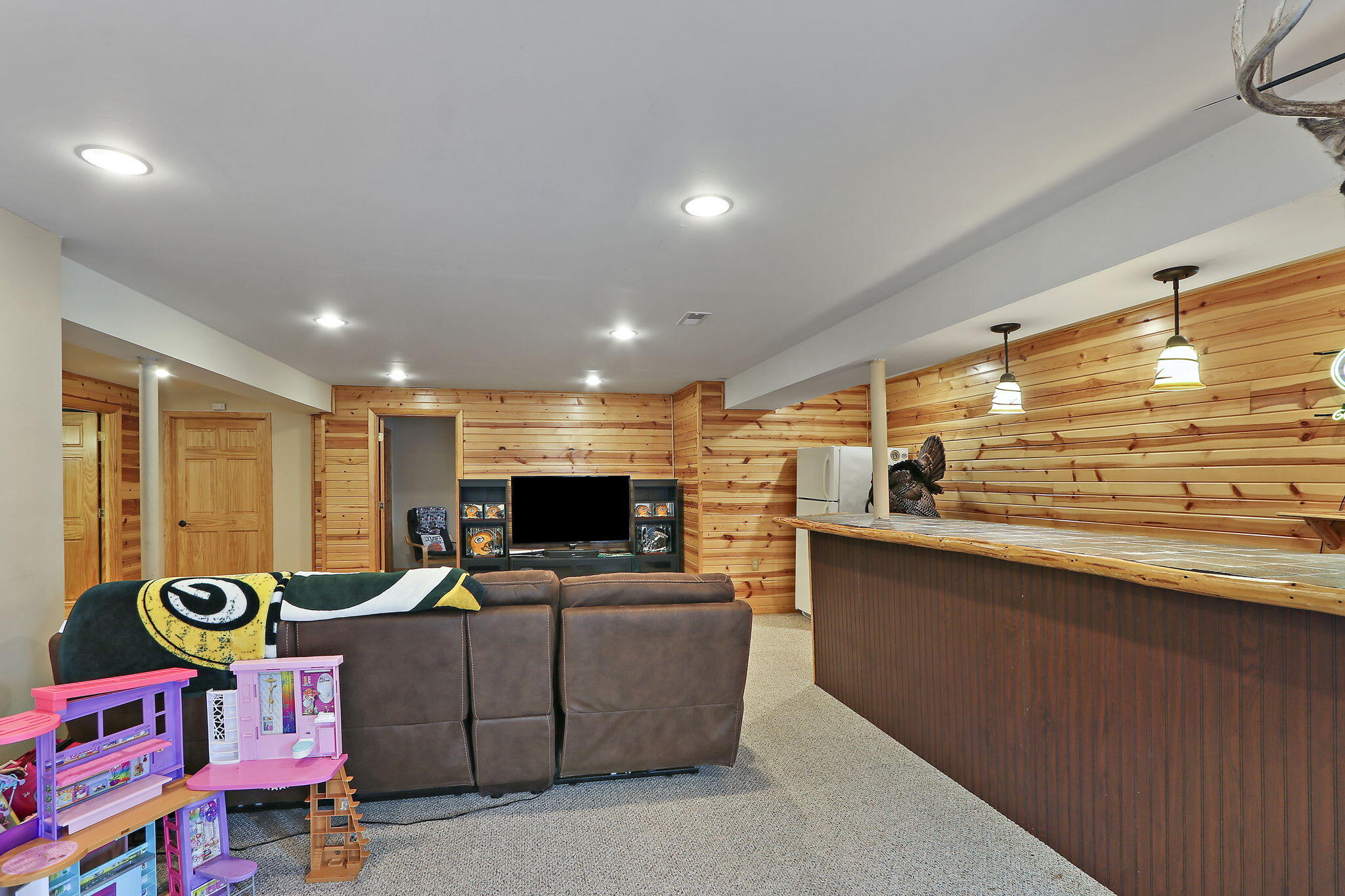 N6388 Paradise Dr