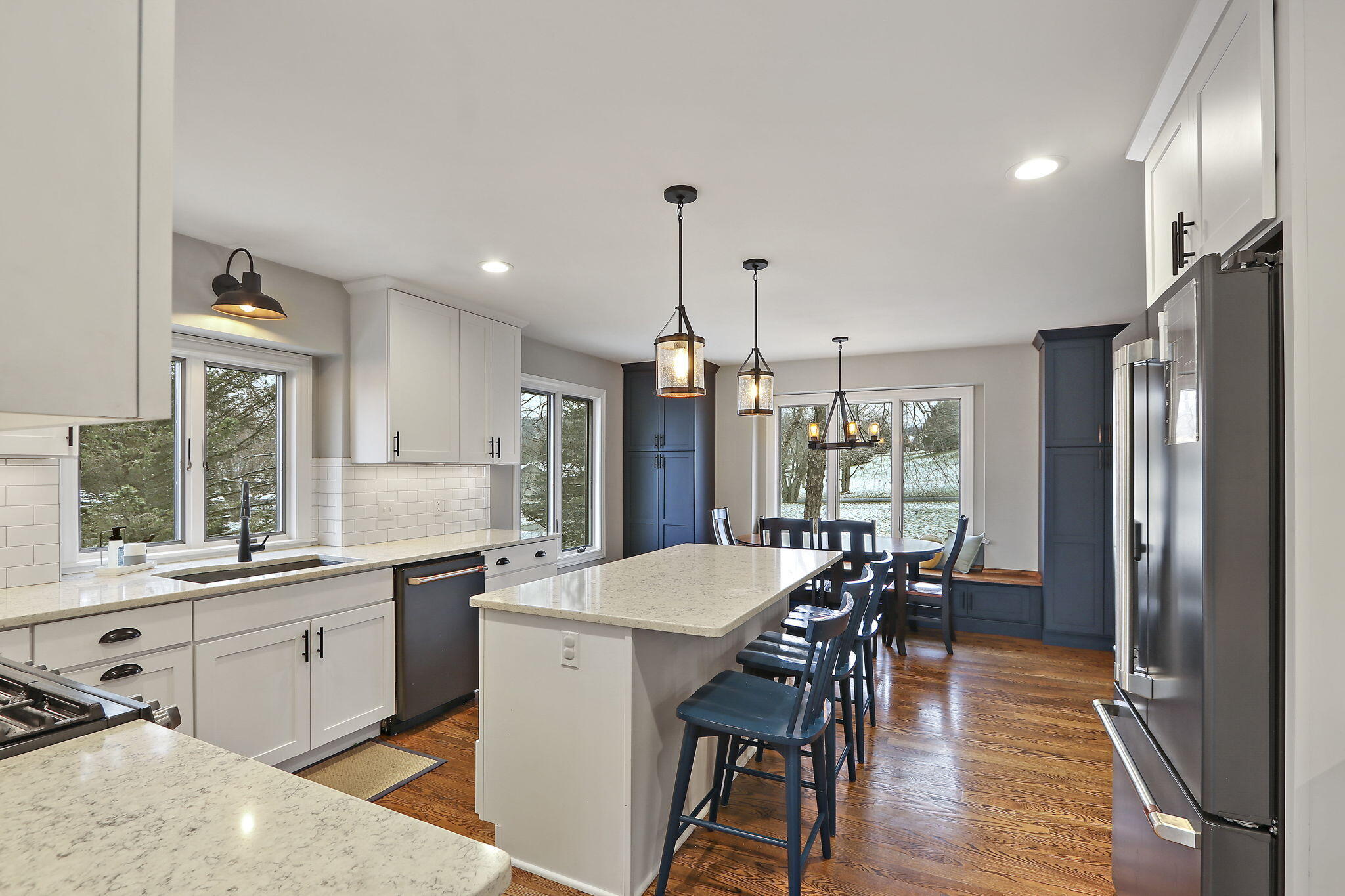 N6388 Paradise Dr