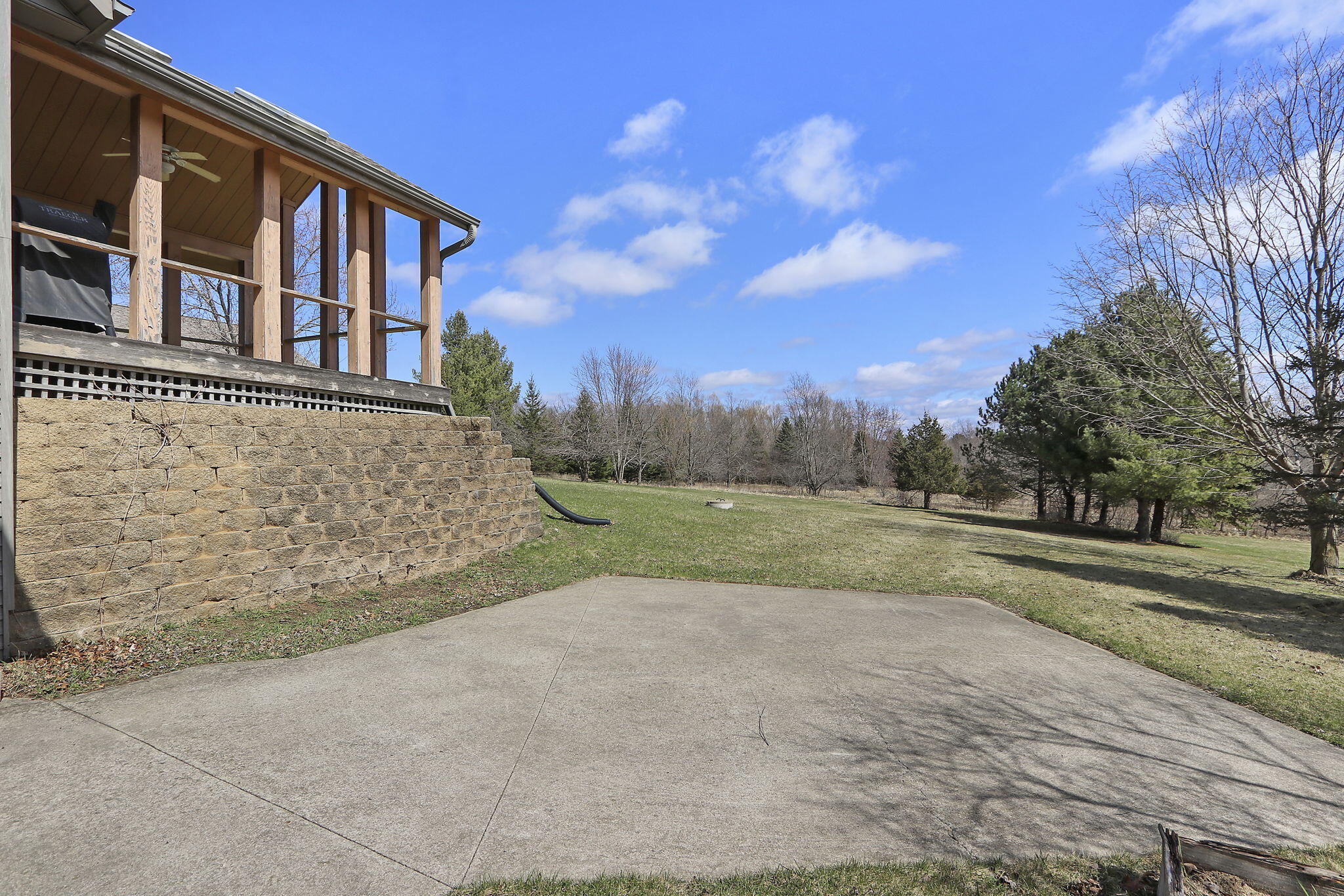 N6388 Paradise Dr