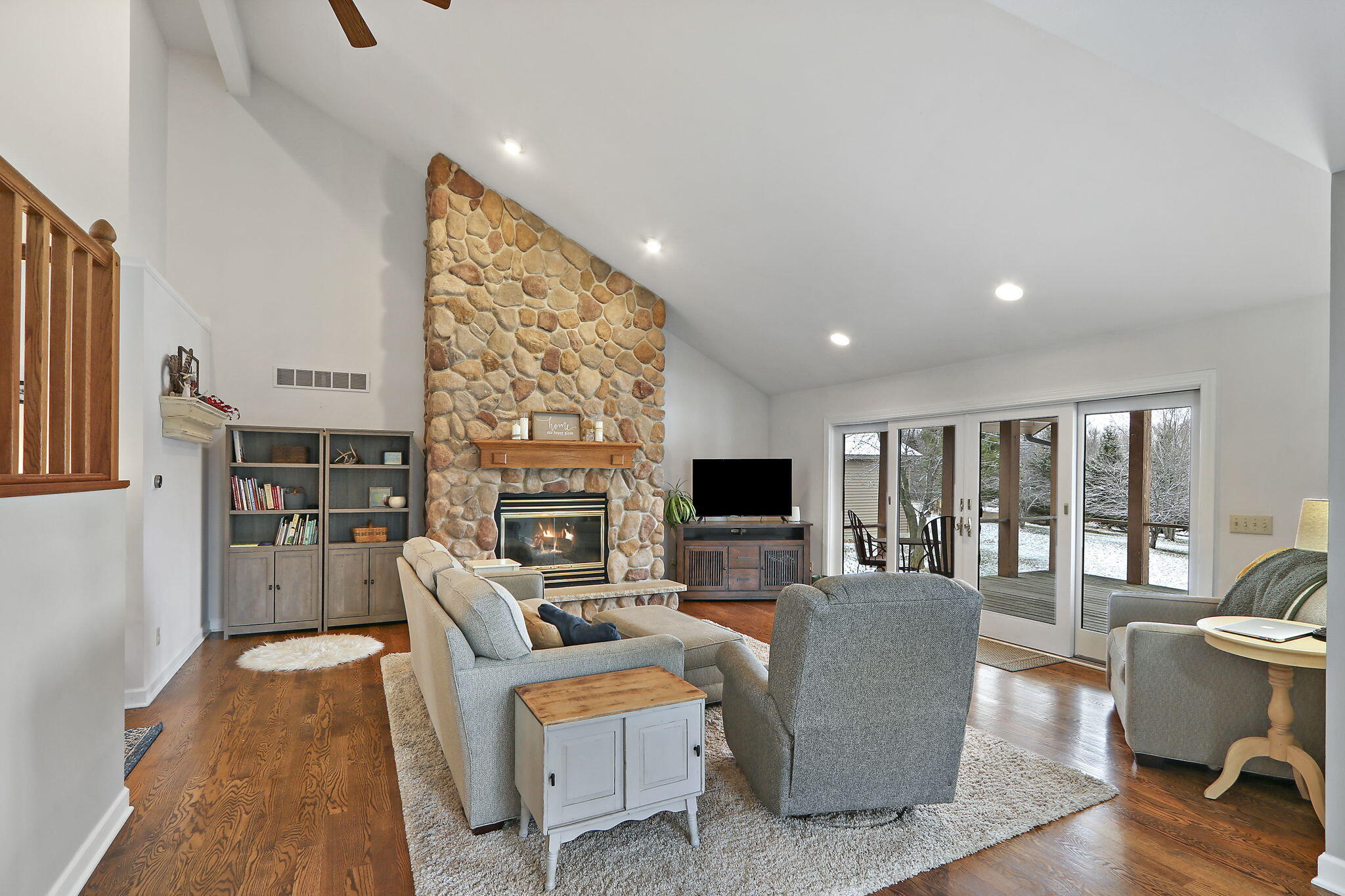 N6388 Paradise Dr