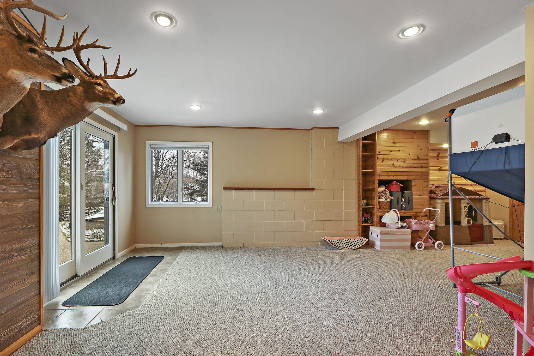 N6388 Paradise Dr