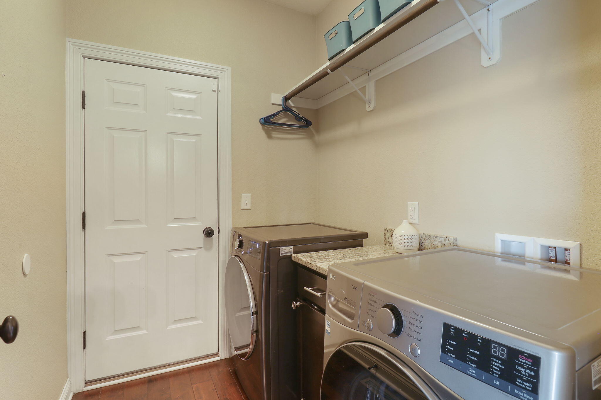 1416 Devon Rd, Burlington