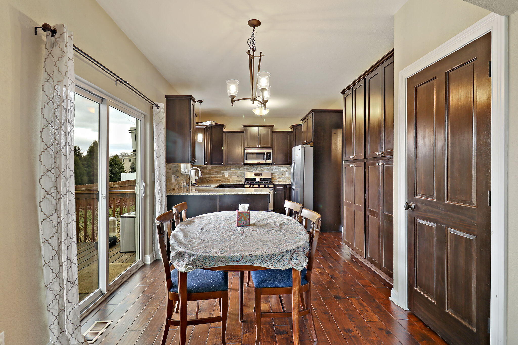 1416 Devon Rd, Burlington