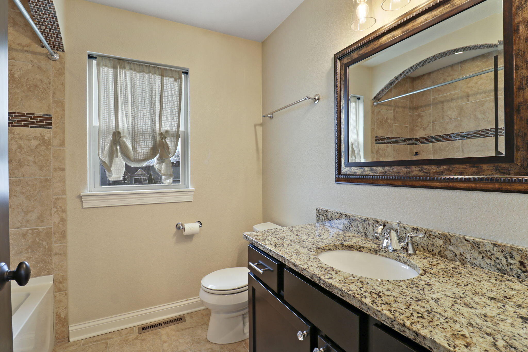 1416 Devon Rd, Burlington