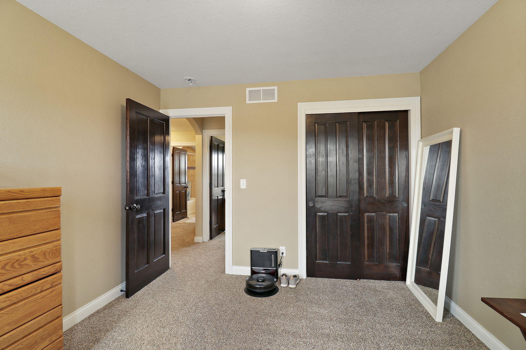 1416 Devon Rd, Burlington