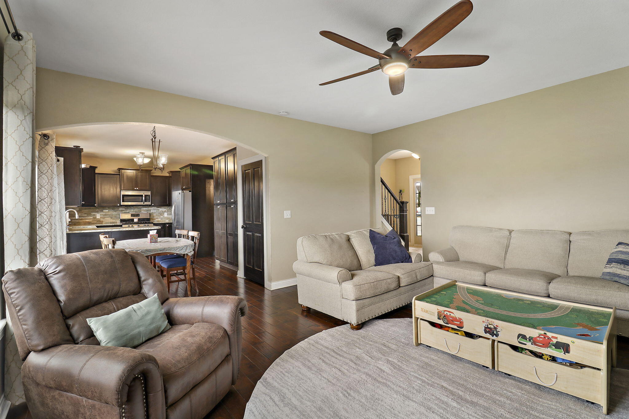 1416 Devon Rd, Burlington