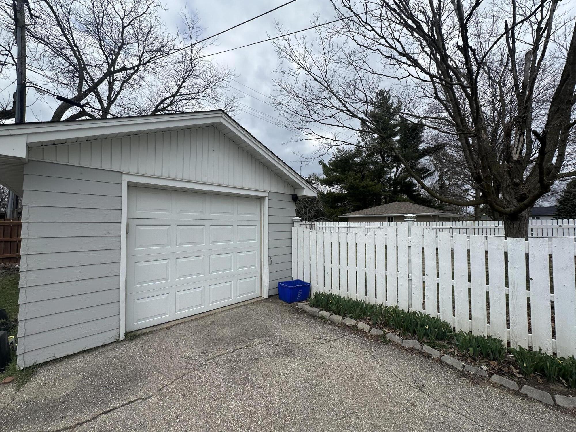 125 N Kendrick Ave, Burlington