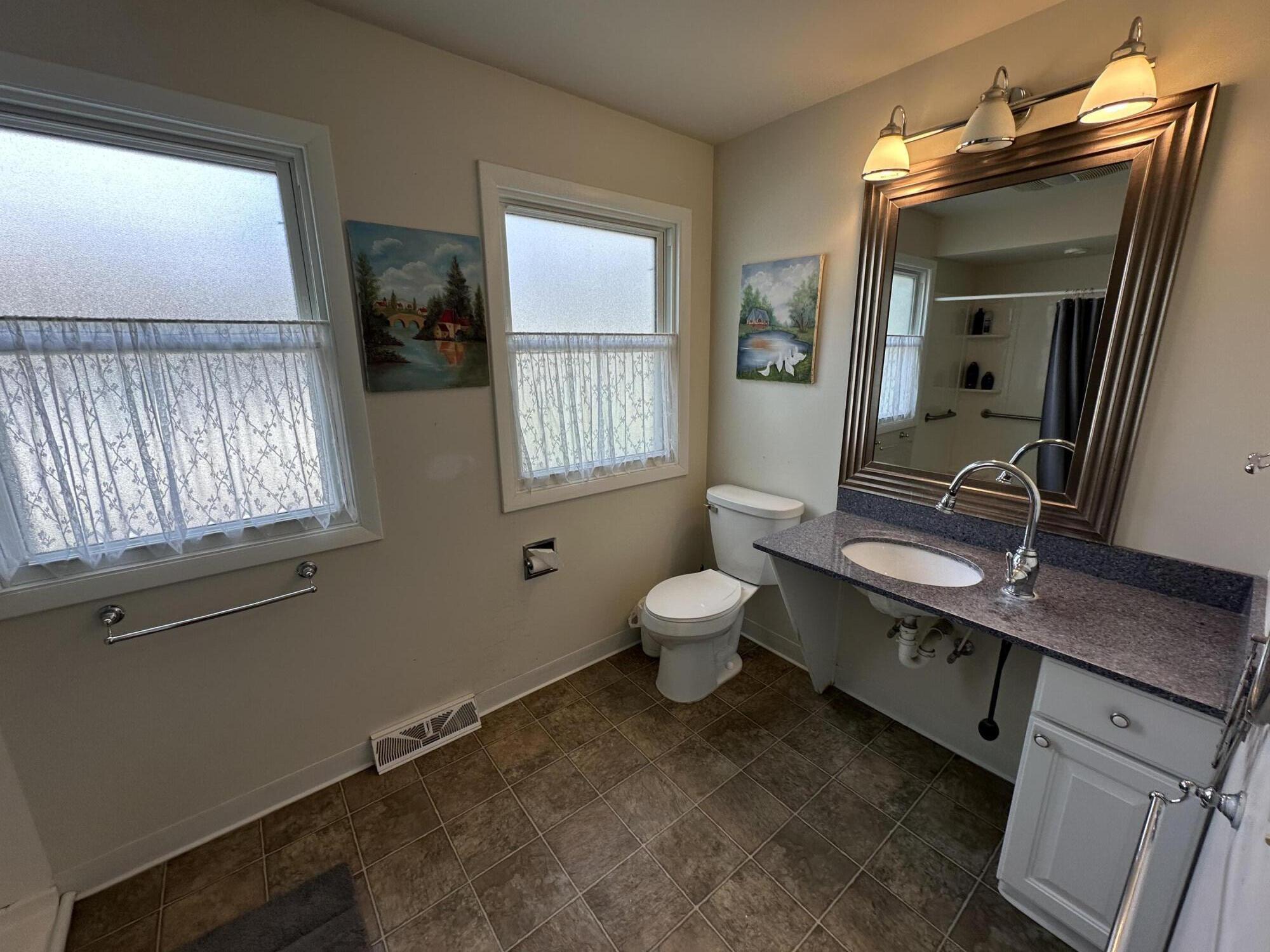 125 N Kendrick Ave, Burlington