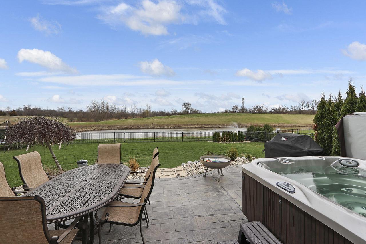 7797 Fredricksburg COURT