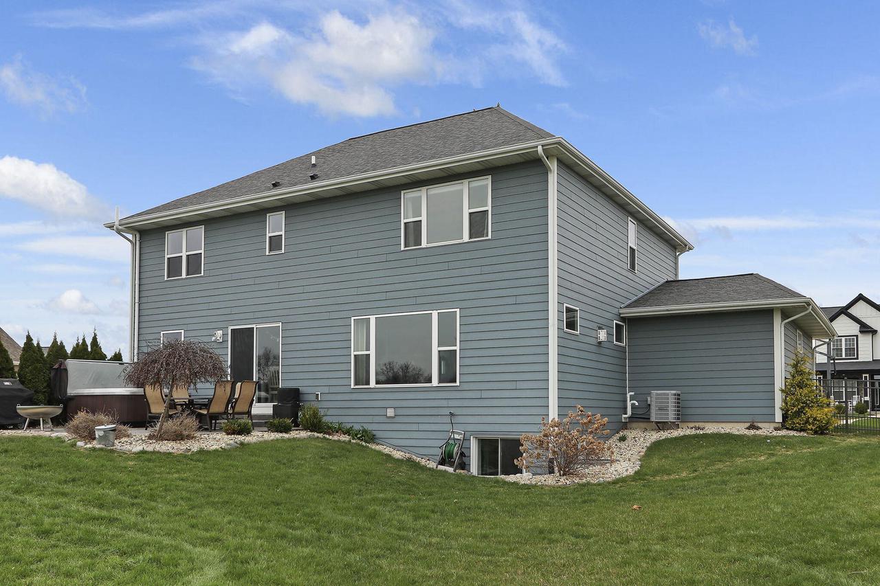 7797 Fredricksburg COURT