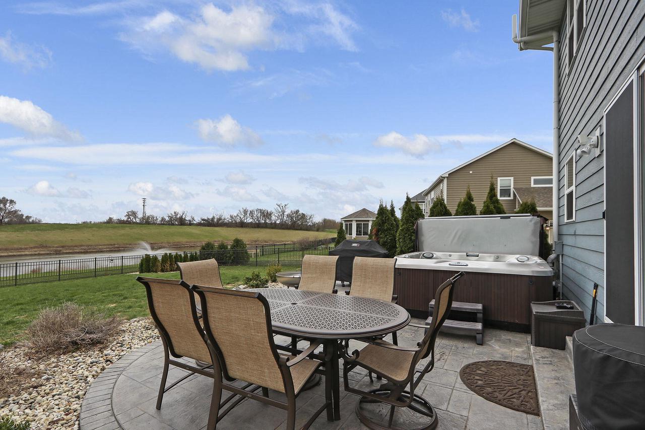 7797 Fredricksburg COURT