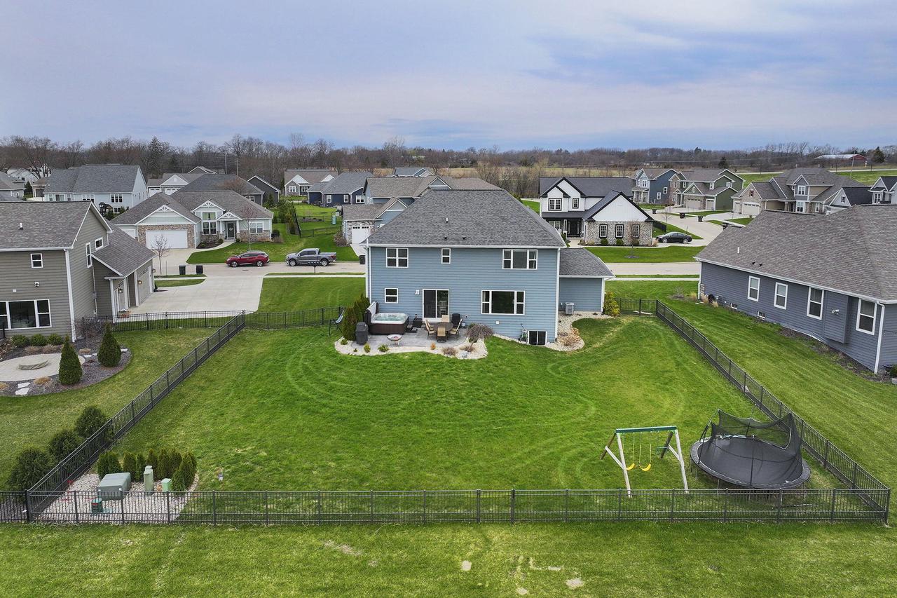7797 Fredricksburg COURT