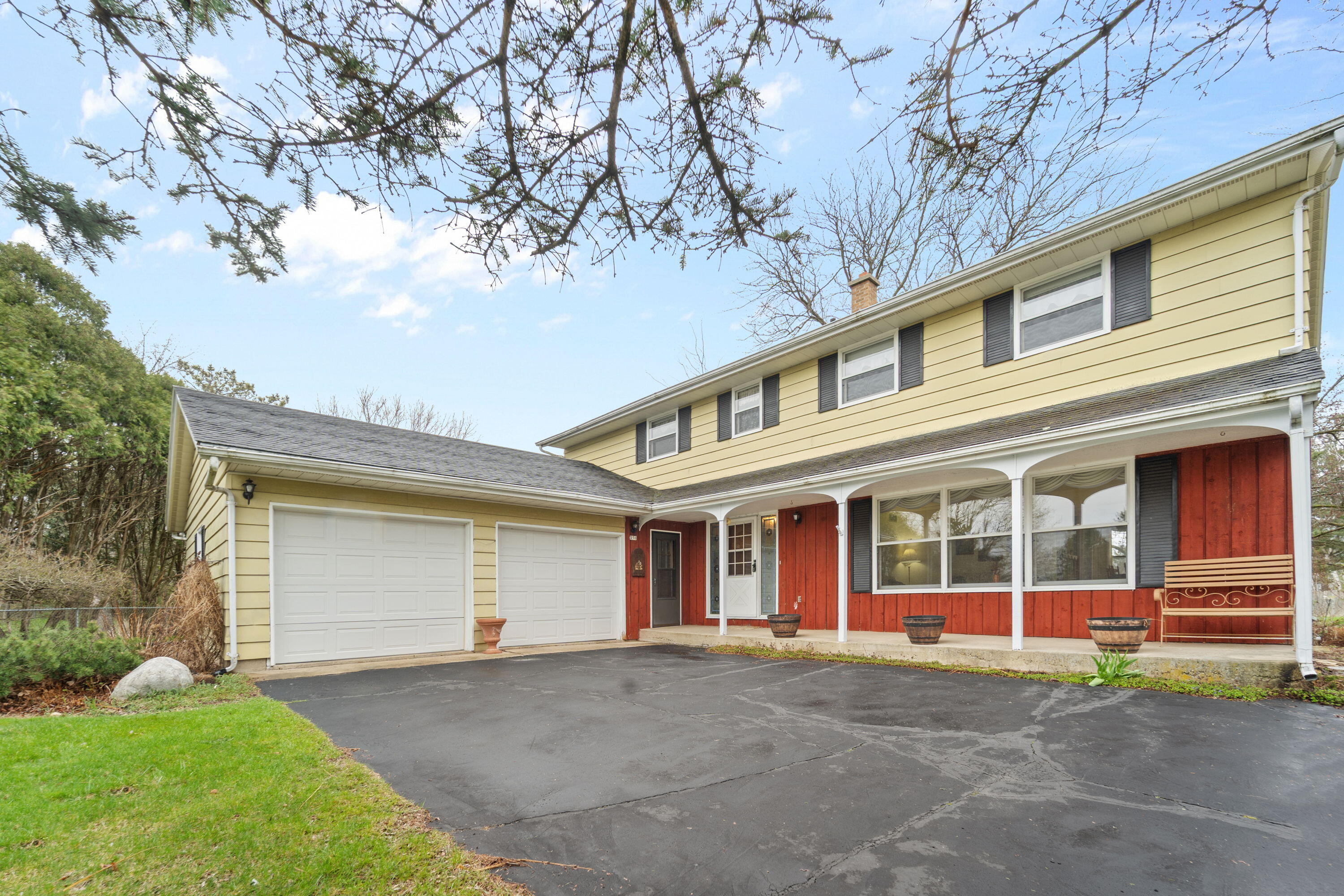 356 Robins Run, Burlington