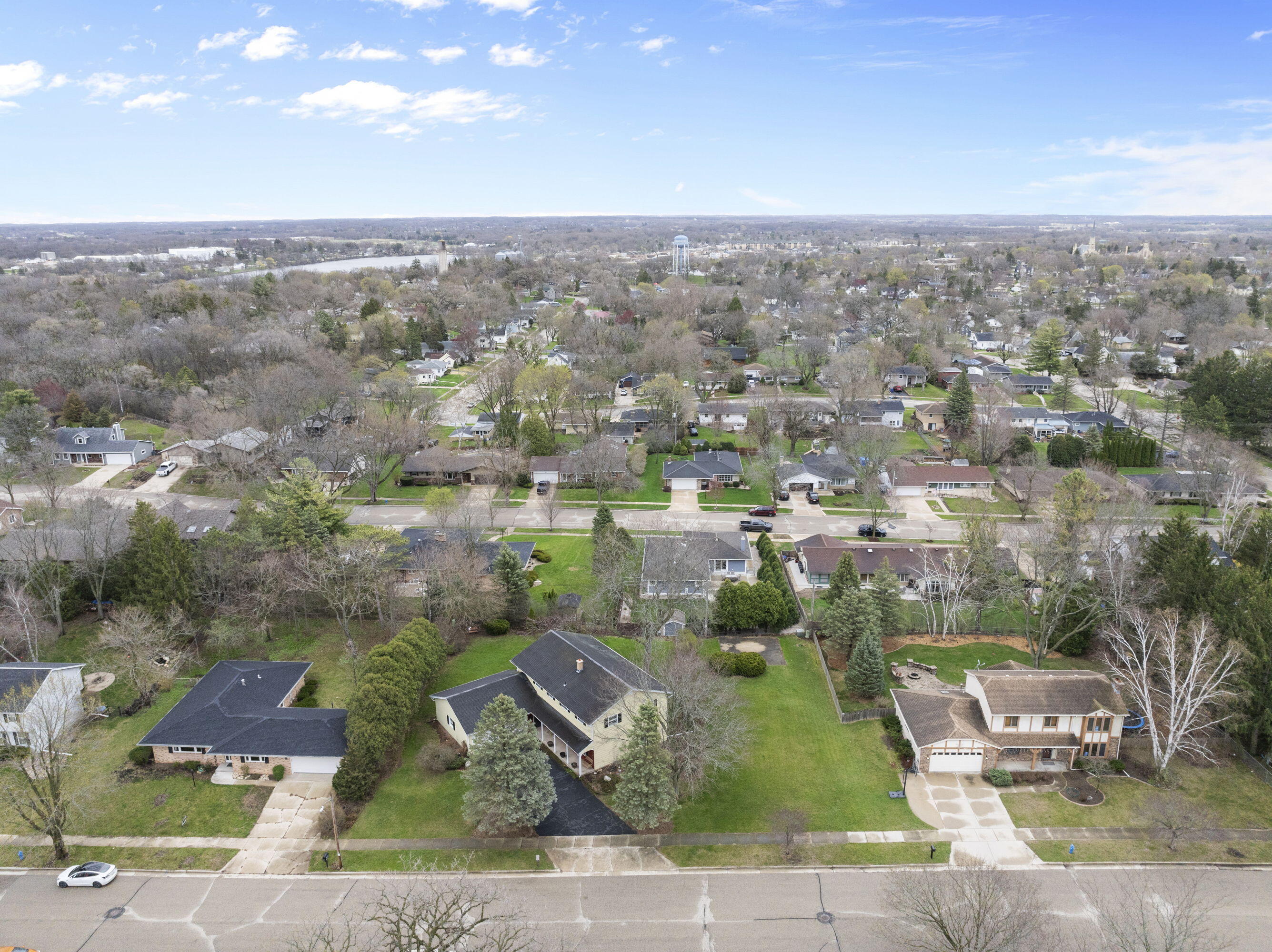 356 Robins Run, Burlington