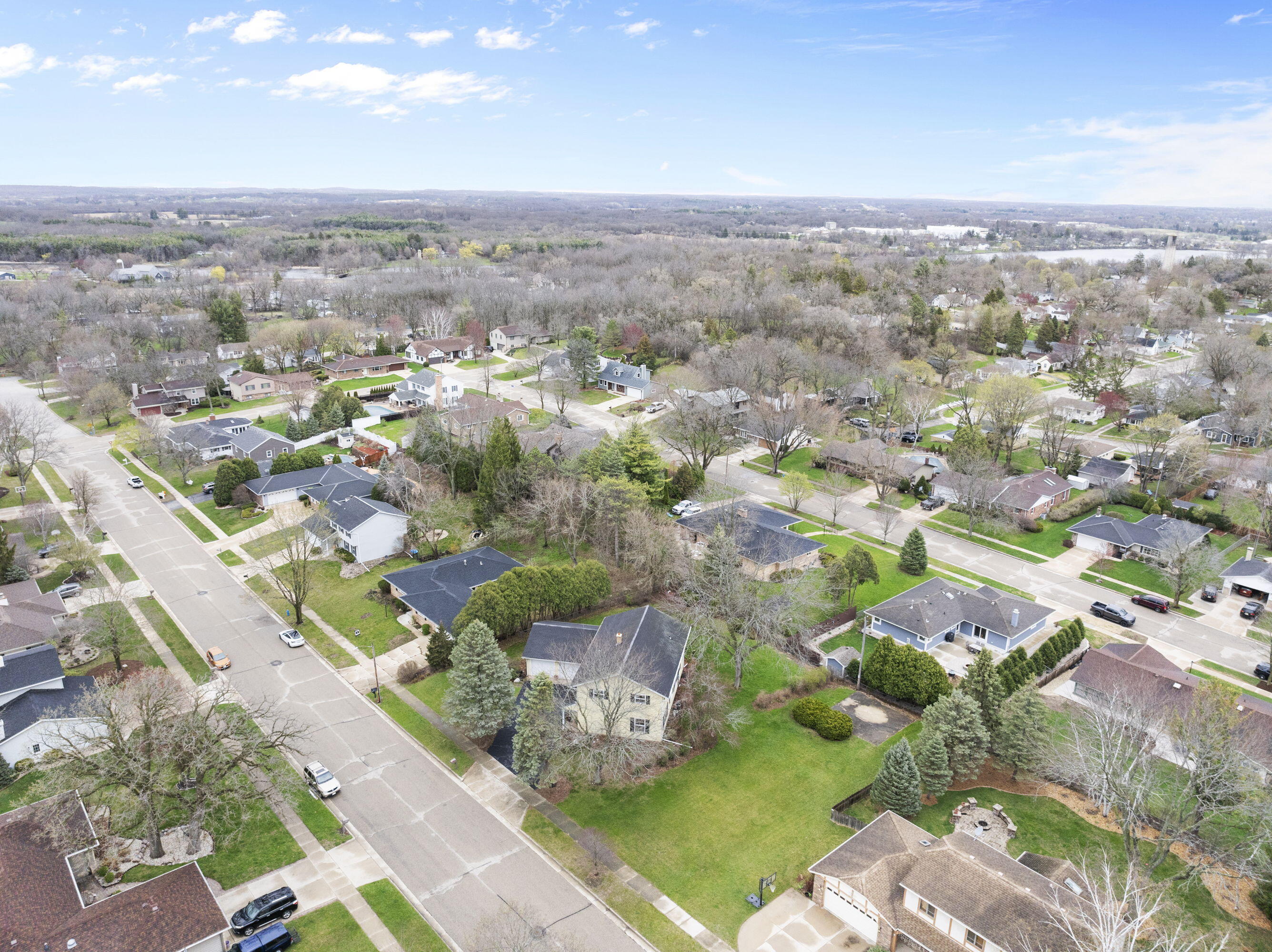 356 Robins Run, Burlington