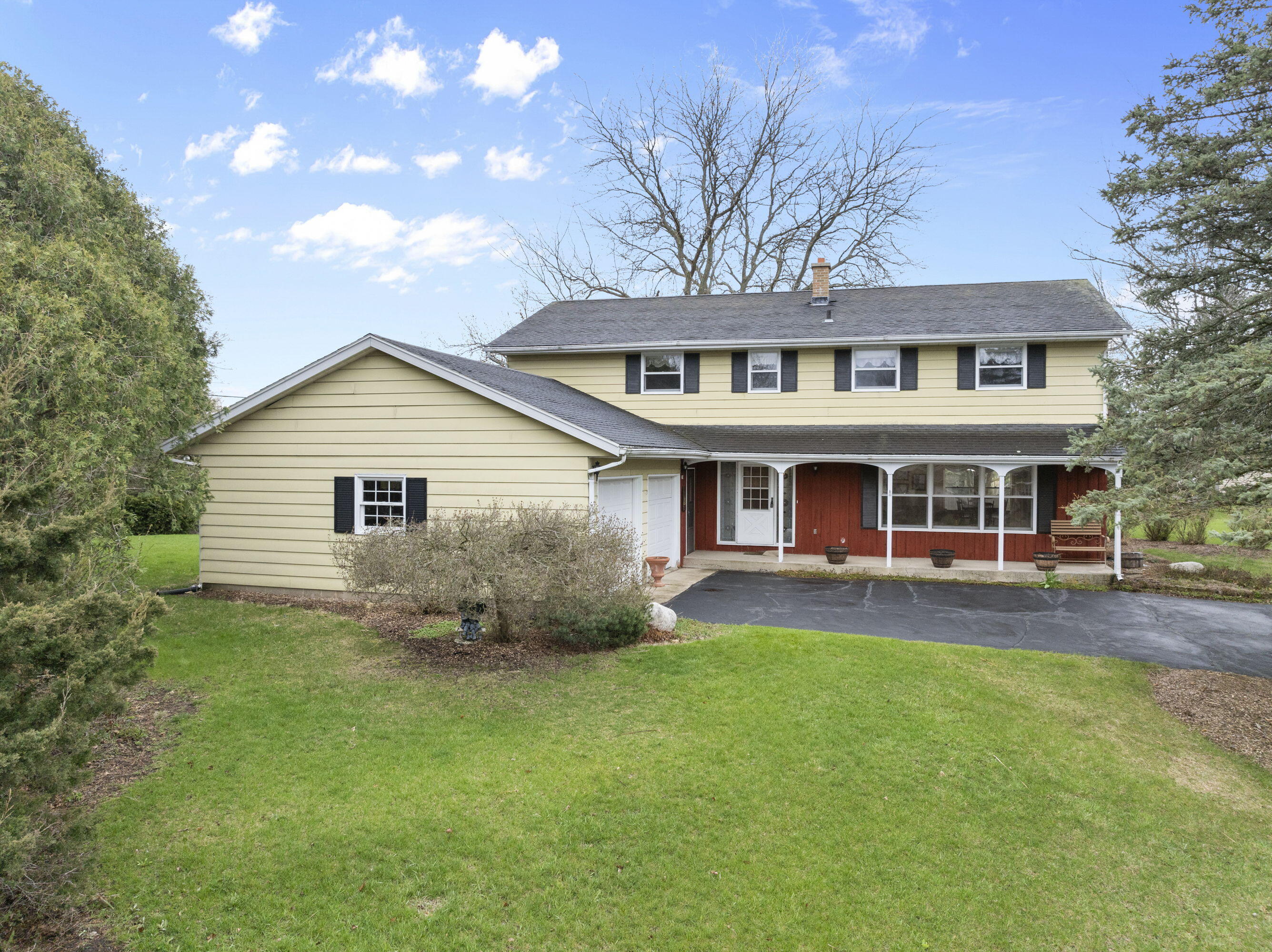 356 Robins Run, Burlington