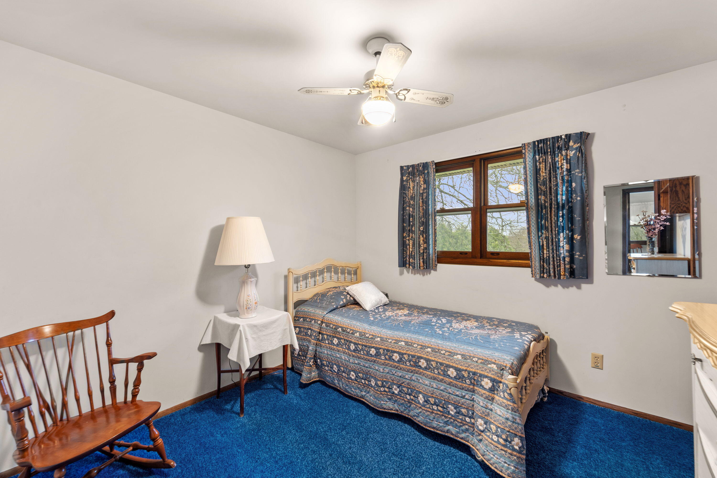 356 Robins Run, Burlington
