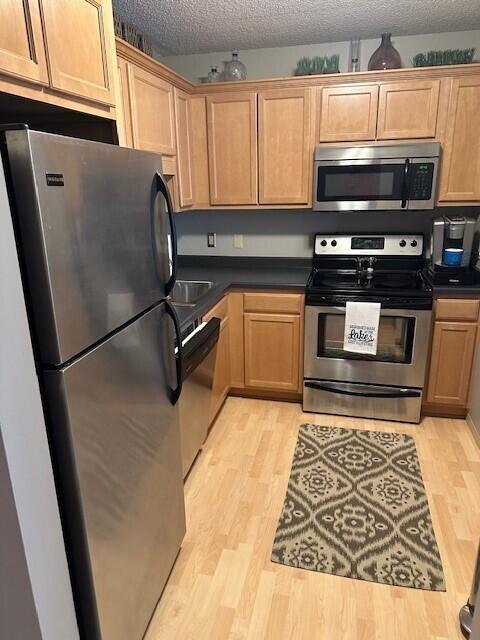 1660 N Prospect Ave, 302, Milwaukee
