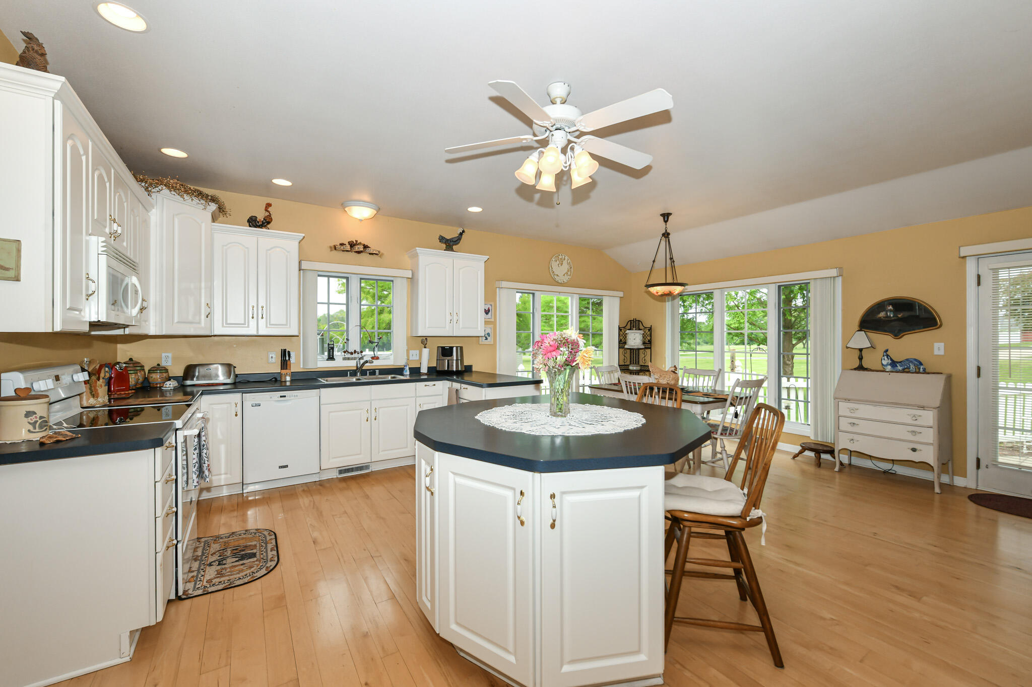 5126 Plateau Ct, Waterford