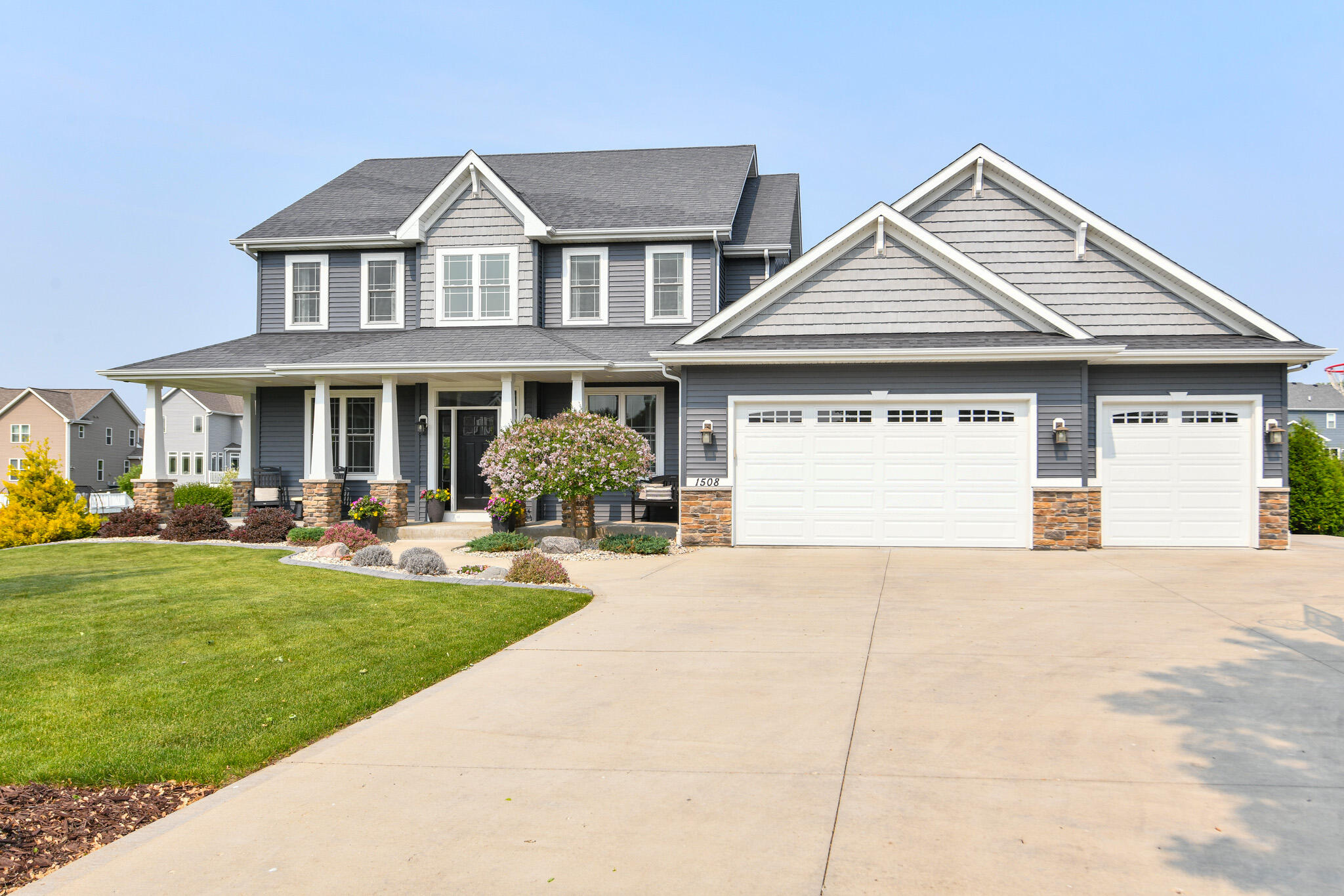 1508 Sara Ct