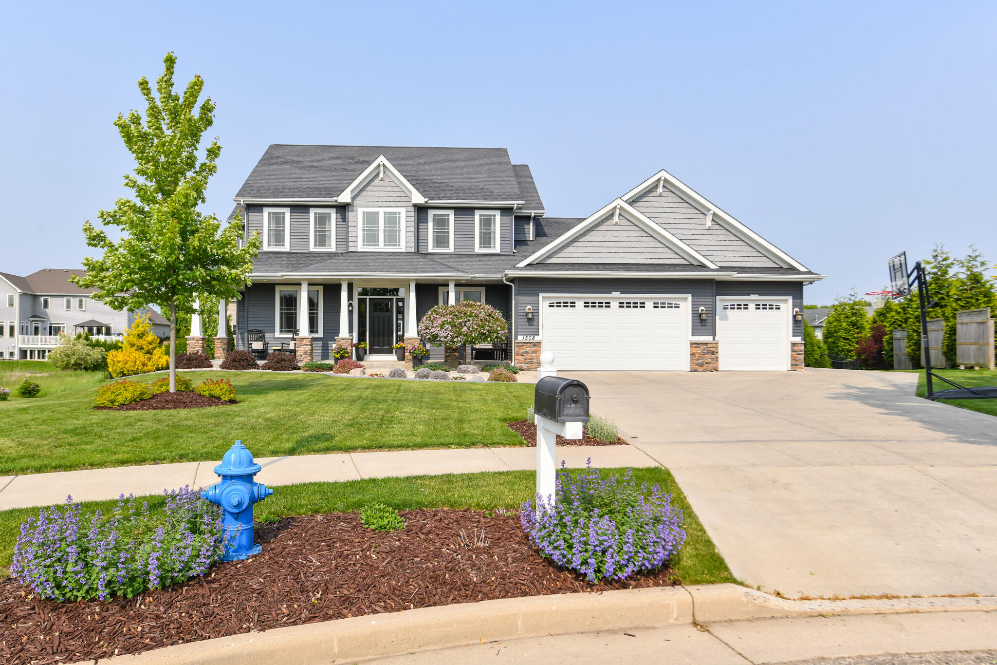 1508 Sara Ct
