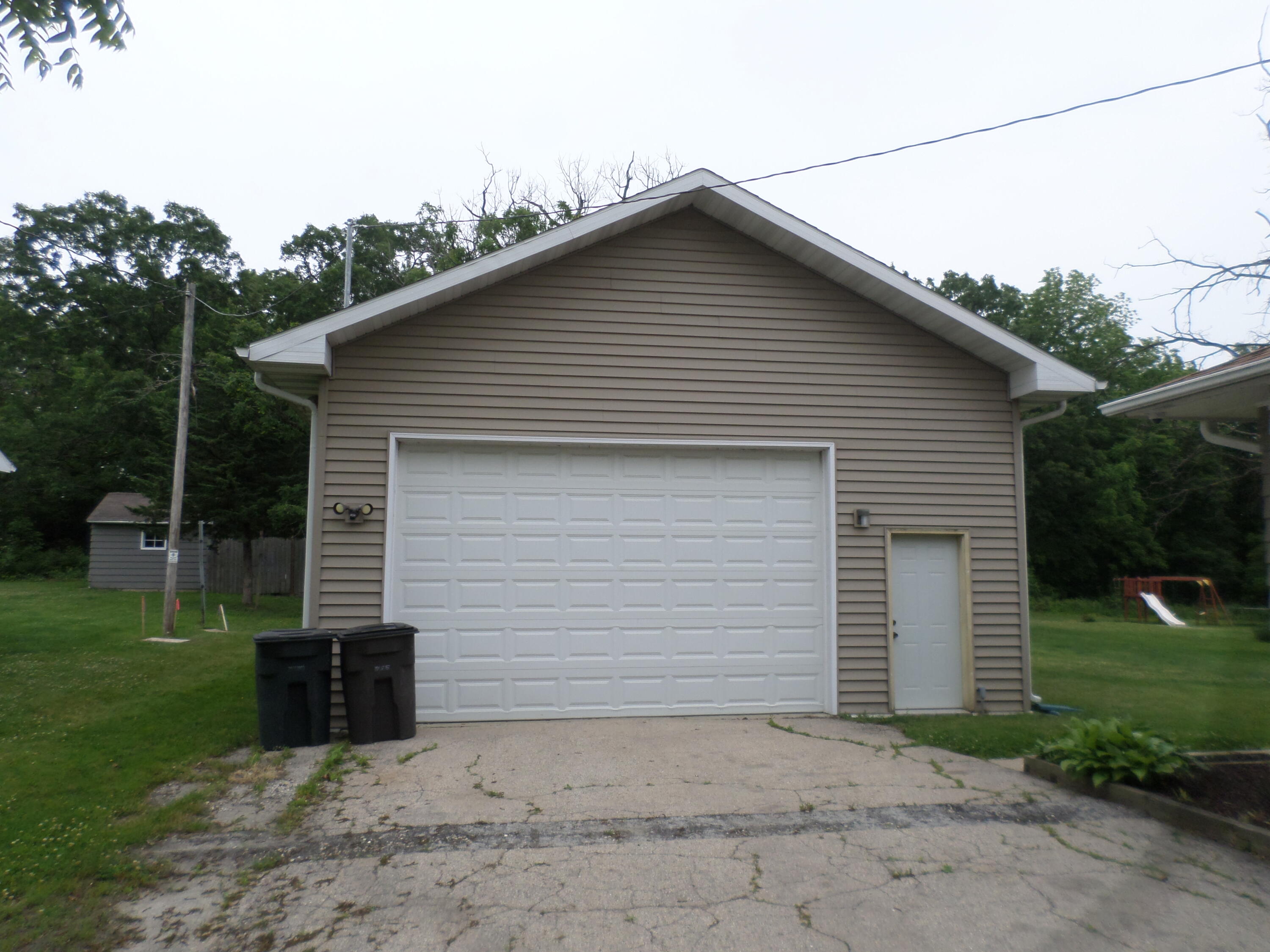 7645 128th Ave, Bristol