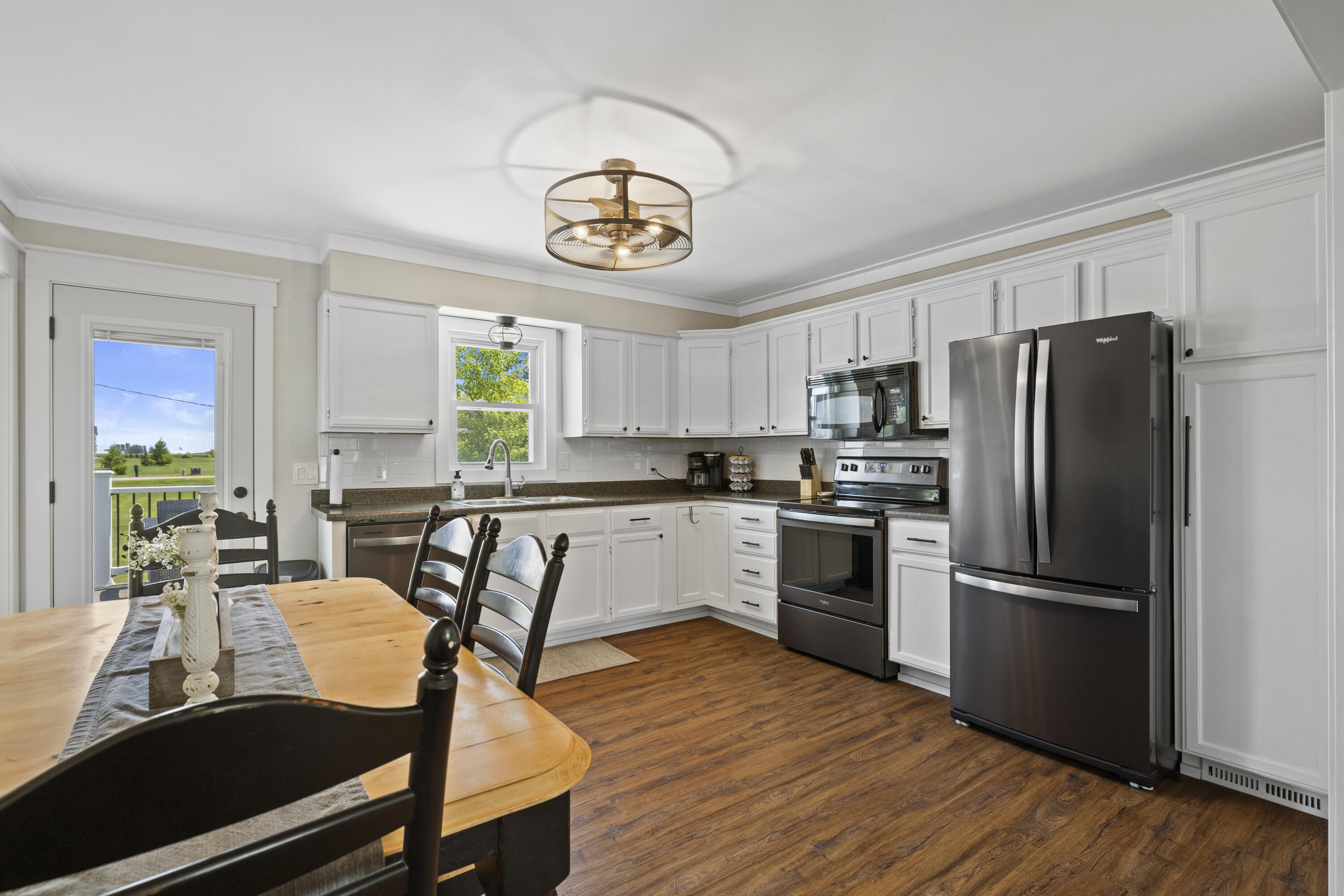 N2444 Howard Dr, Bloomfield