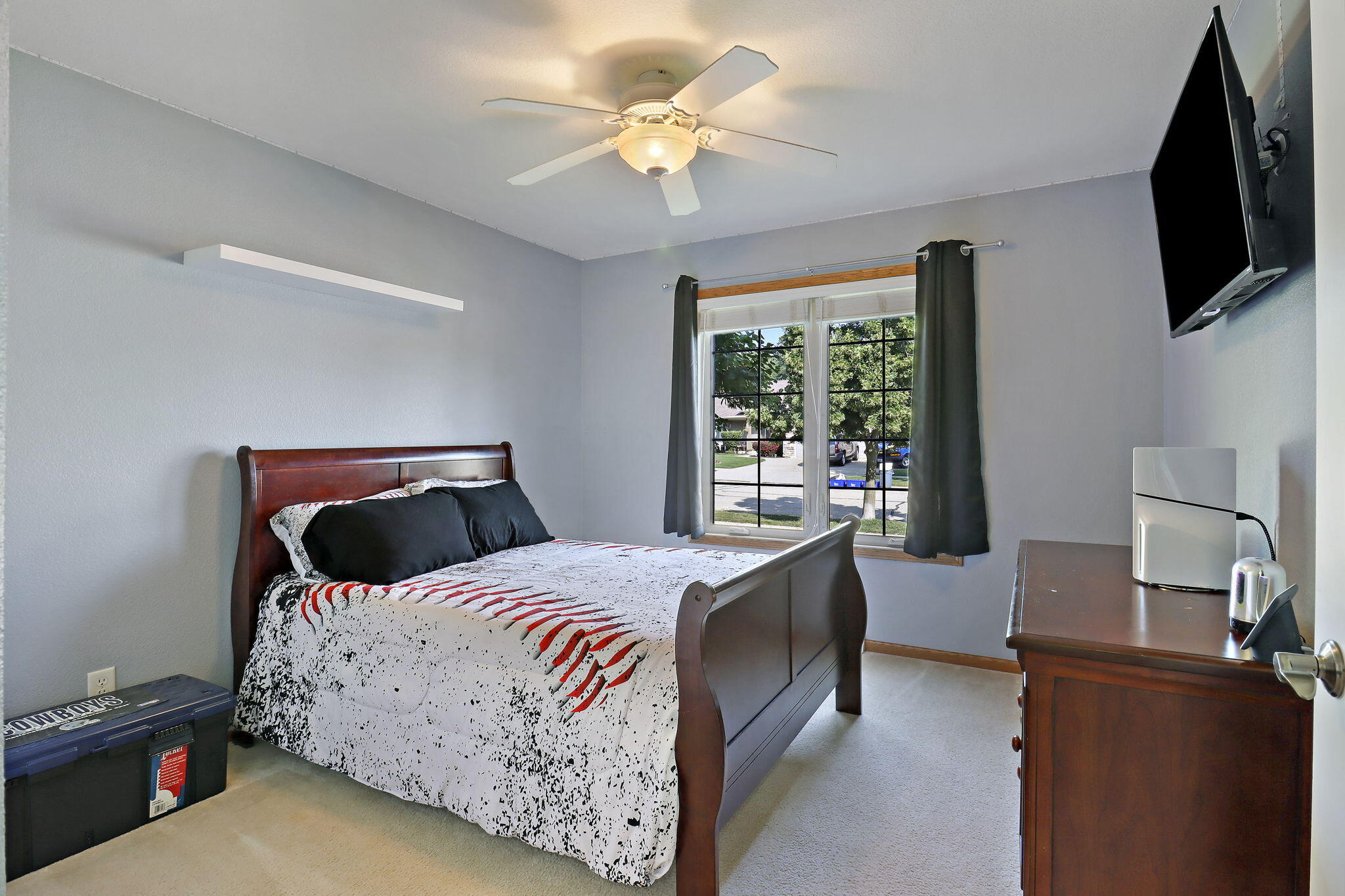 2108 Ravenswood Rd