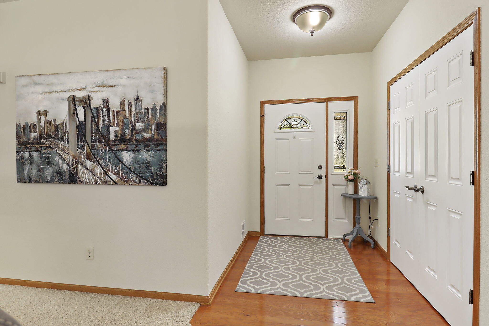 2108 Ravenswood Rd