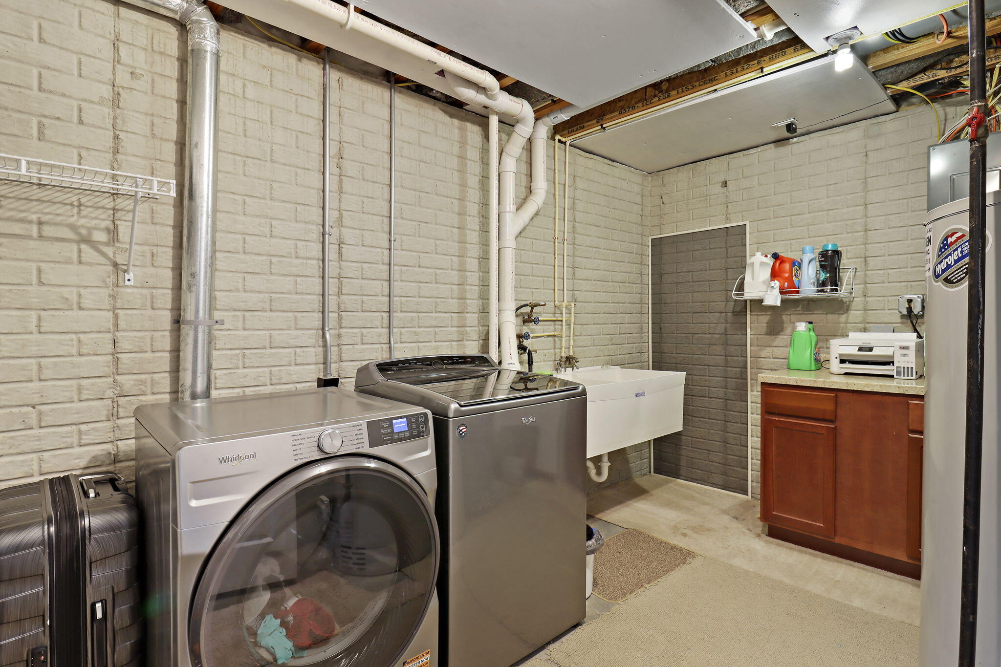 2108 Ravenswood Rd