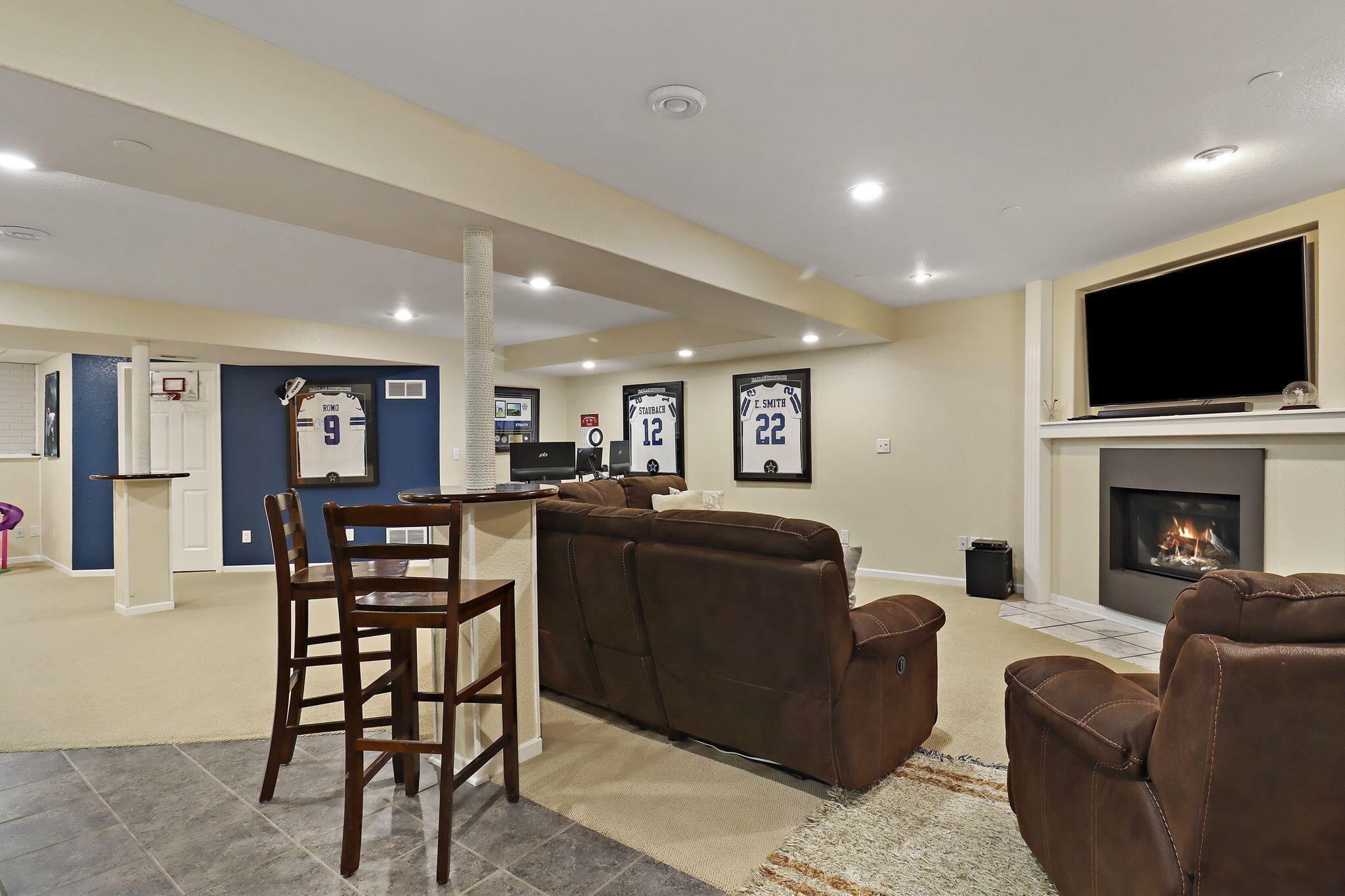 2108 Ravenswood Rd