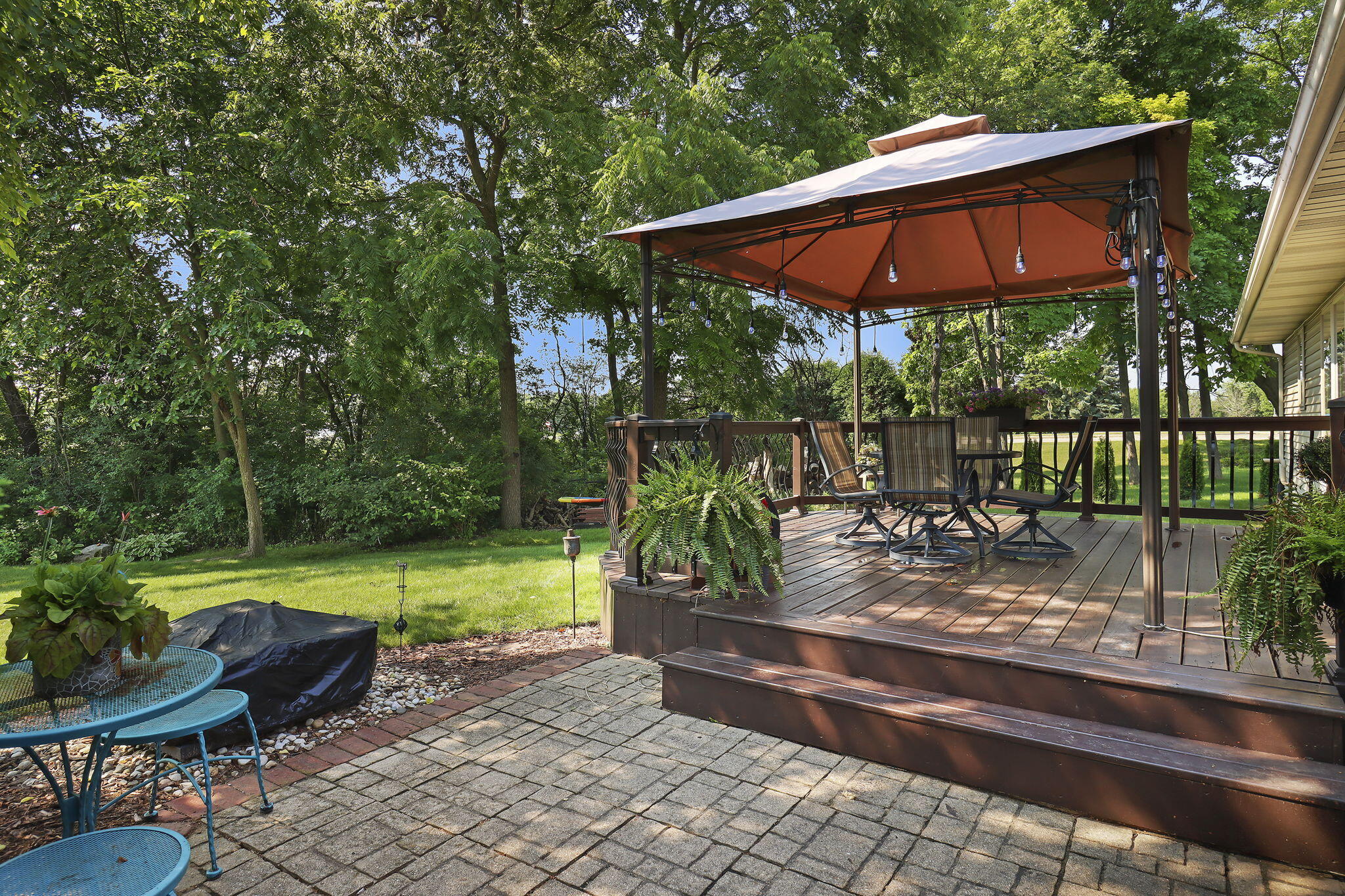 2108 Ravenswood Rd