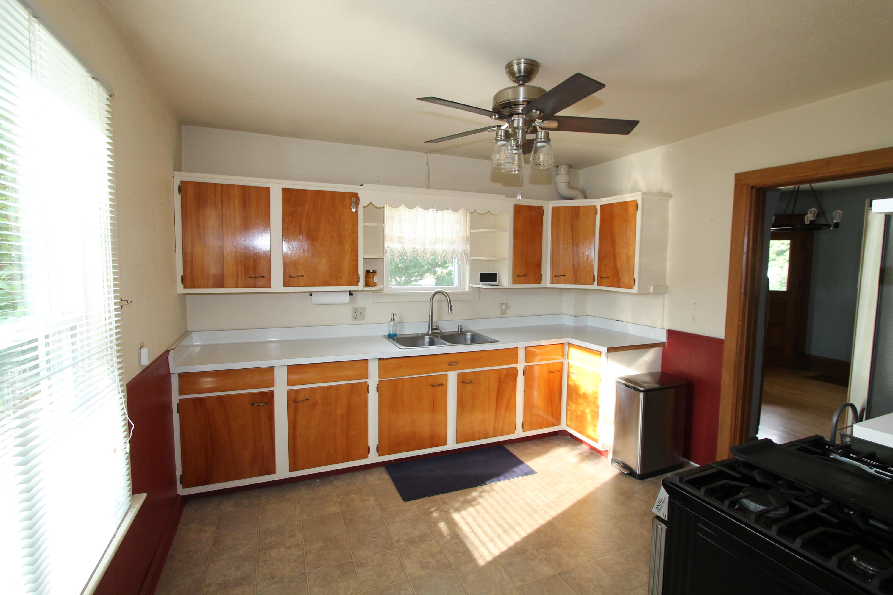 357 Amanda St, Burlington