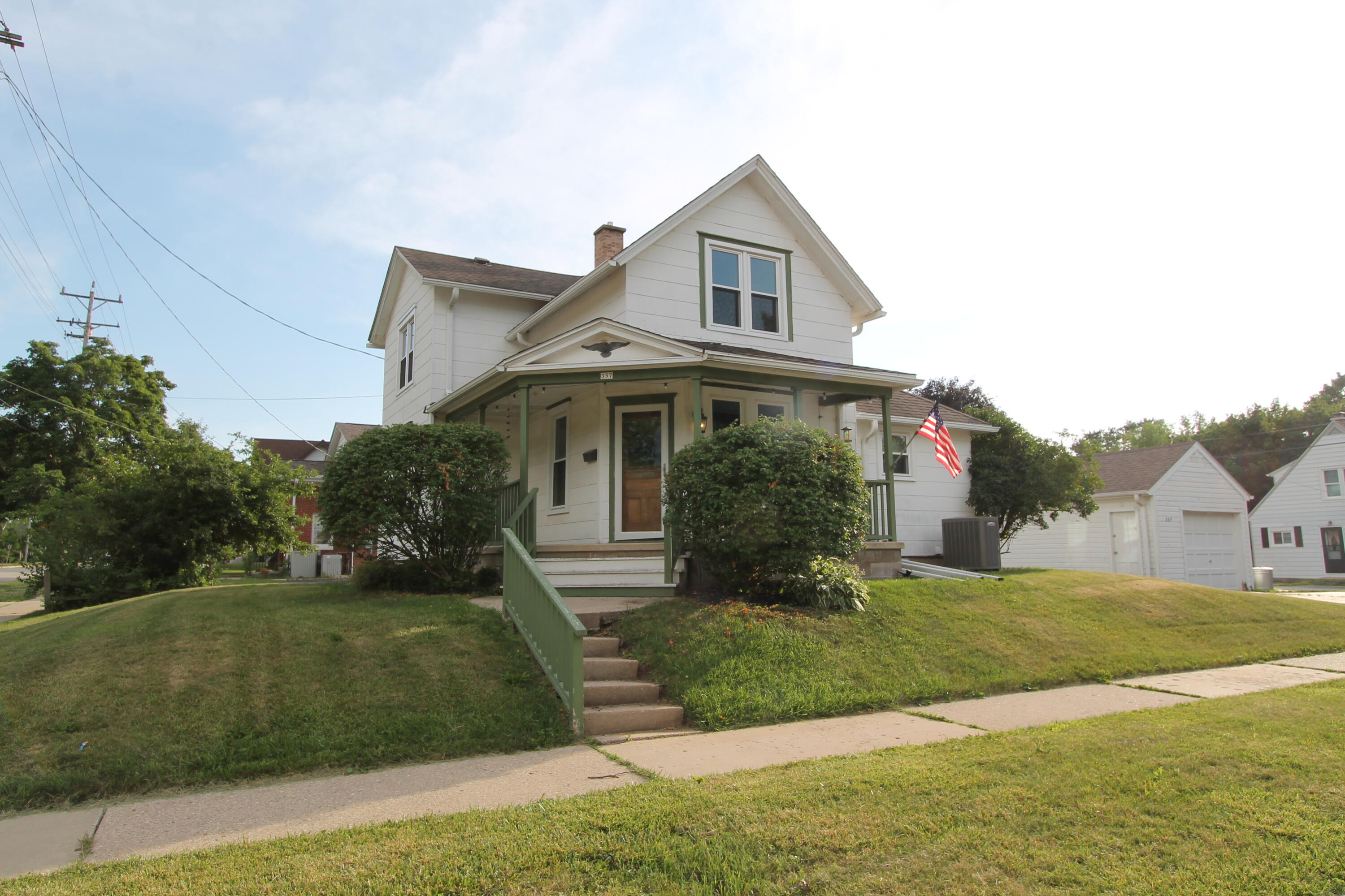 357 Amanda St, Burlington