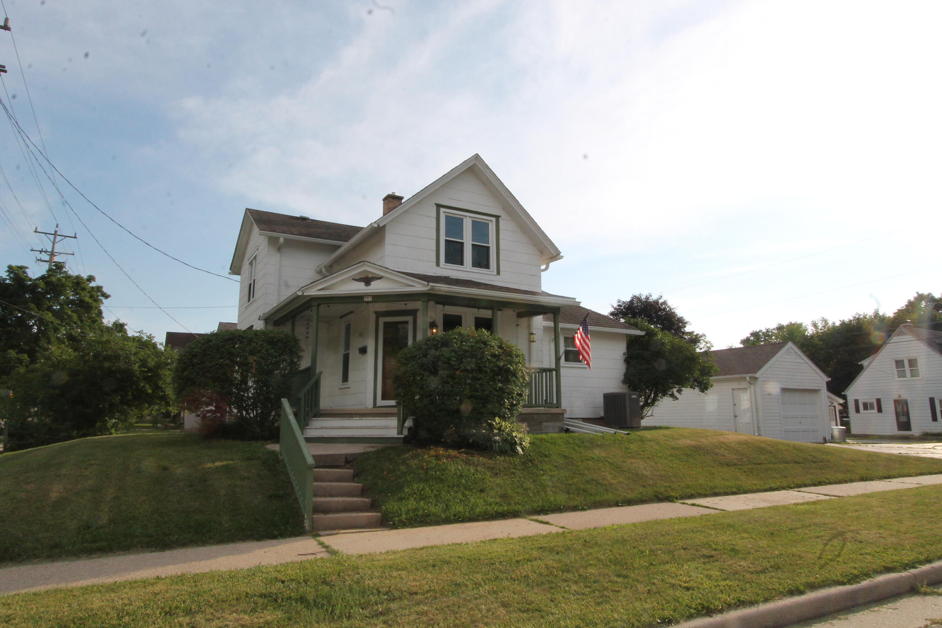 357 Amanda St, Burlington