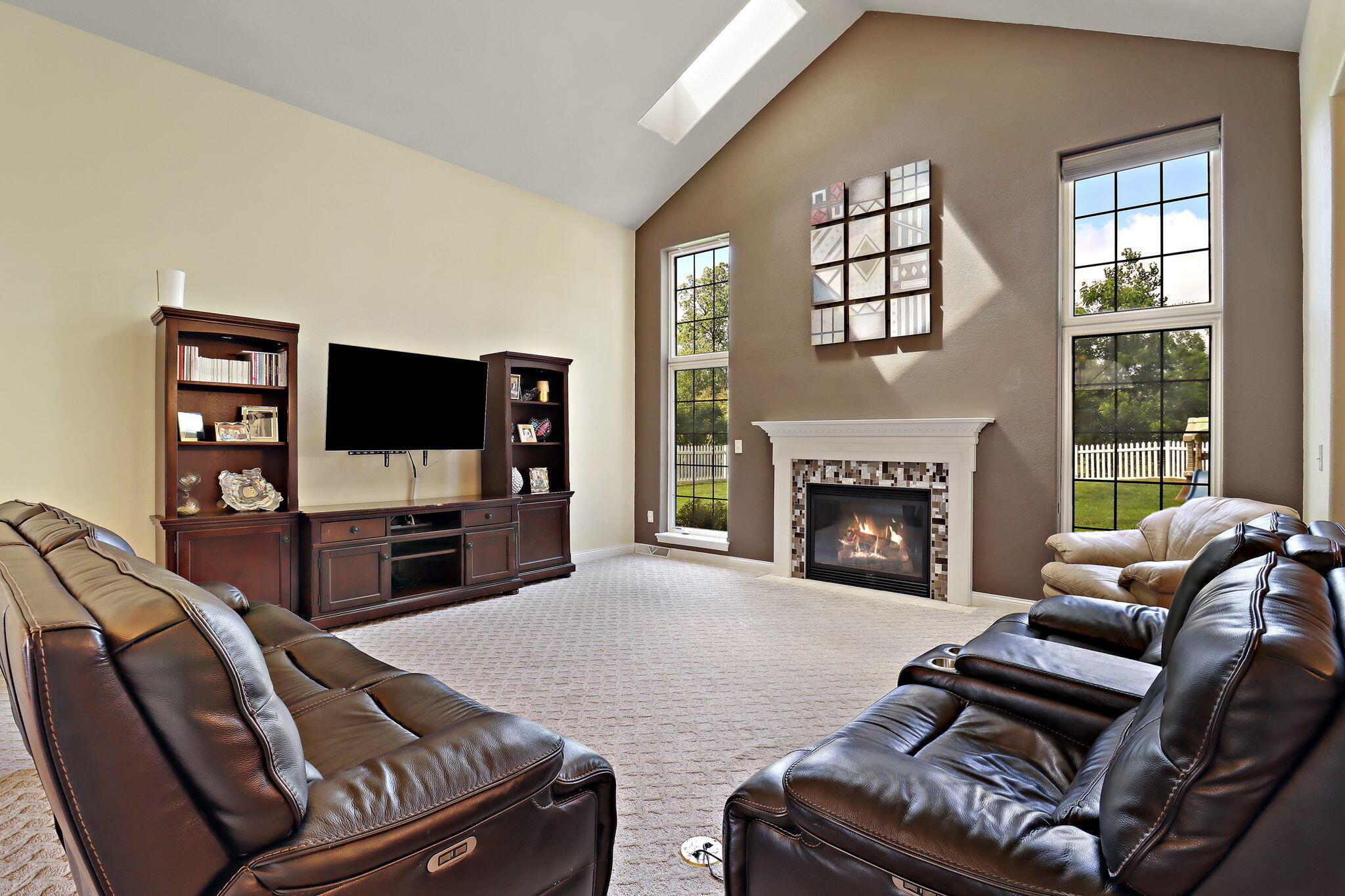 2089 Stonegate Rd, Burlington
