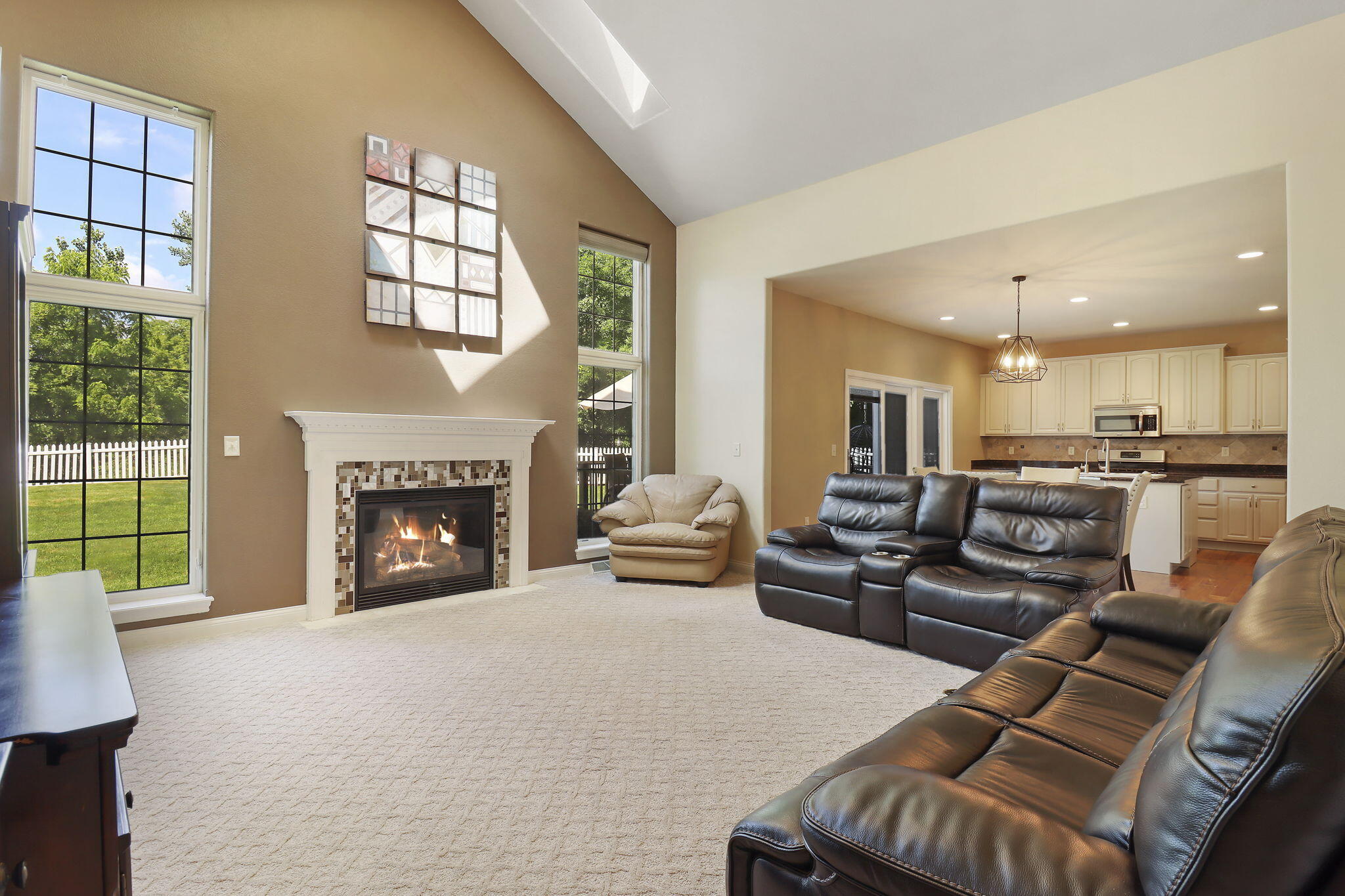 2089 Stonegate Rd, Burlington