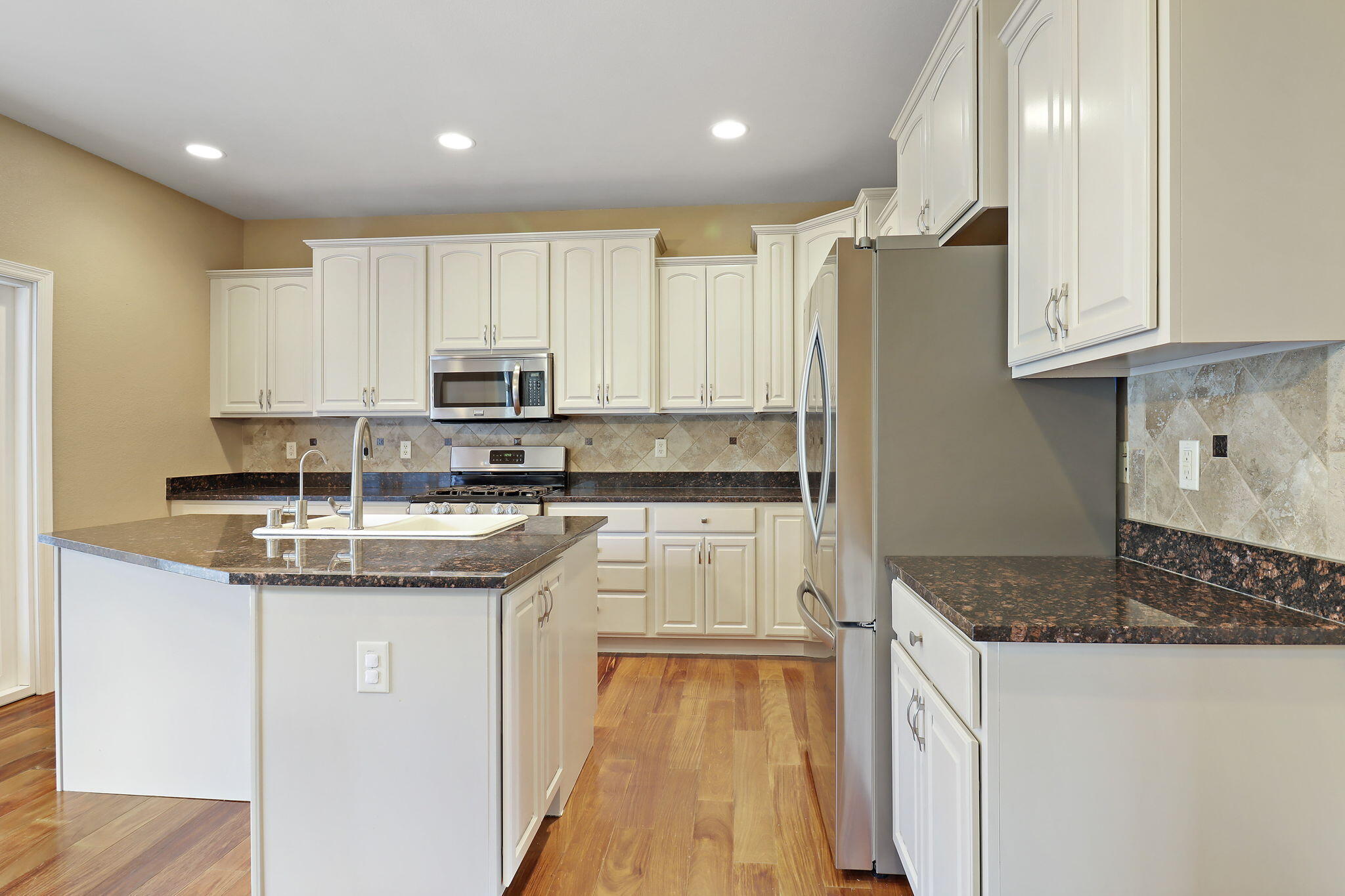 2089 Stonegate Rd, Burlington