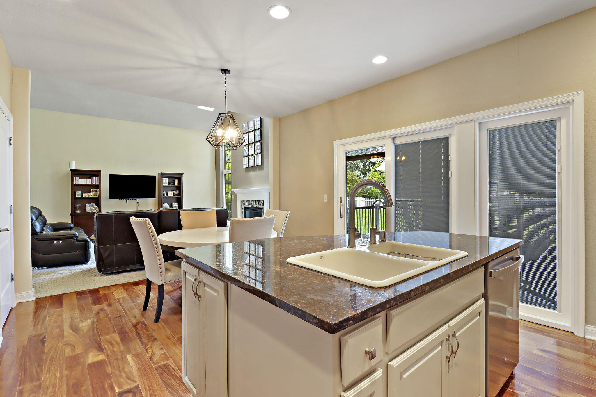 2089 Stonegate Rd, Burlington