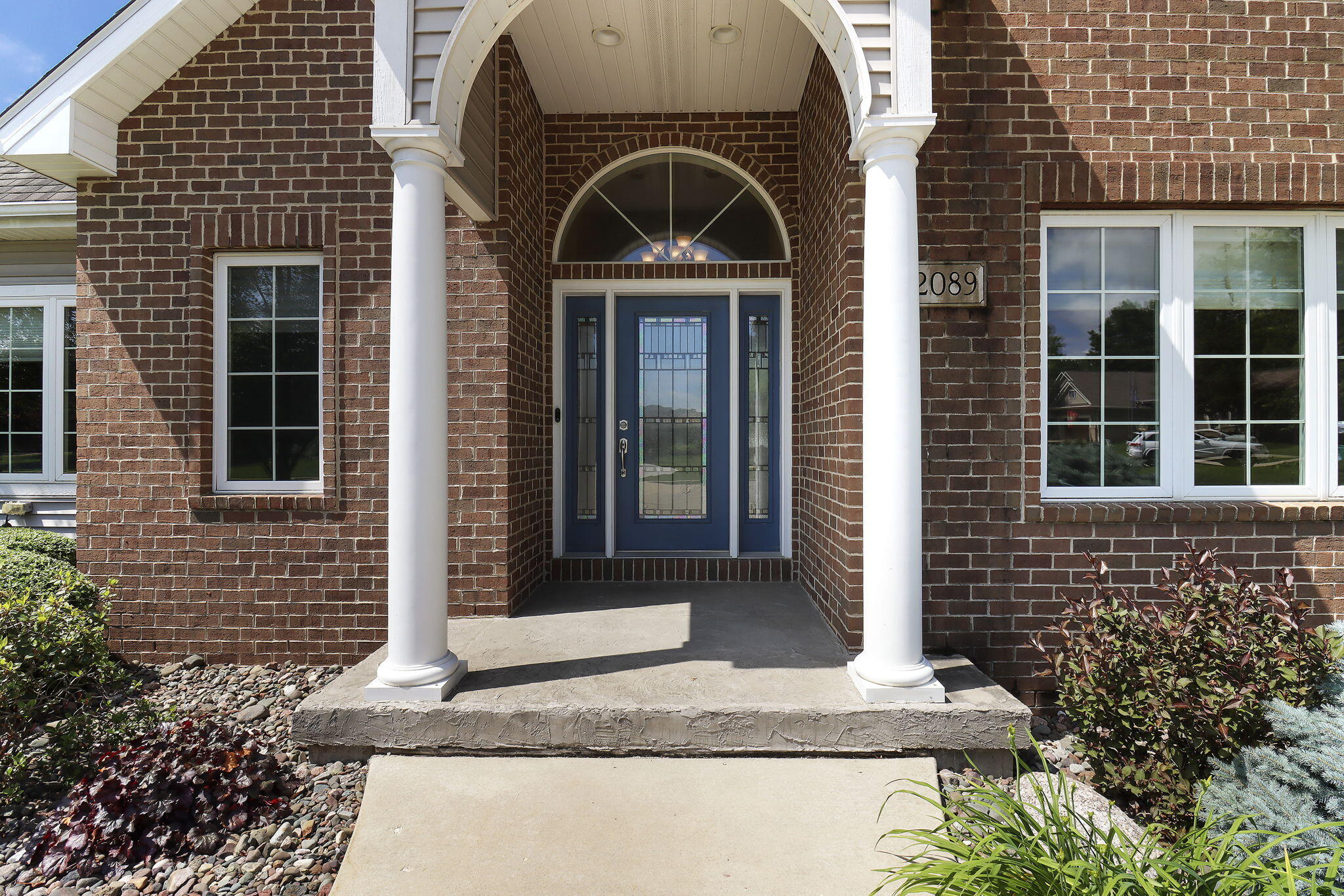 2089 Stonegate Rd, Burlington