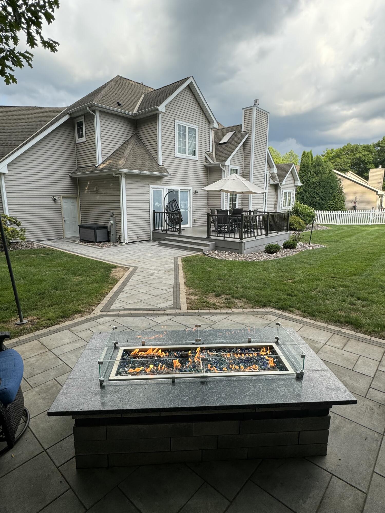 2089 Stonegate Rd, Burlington