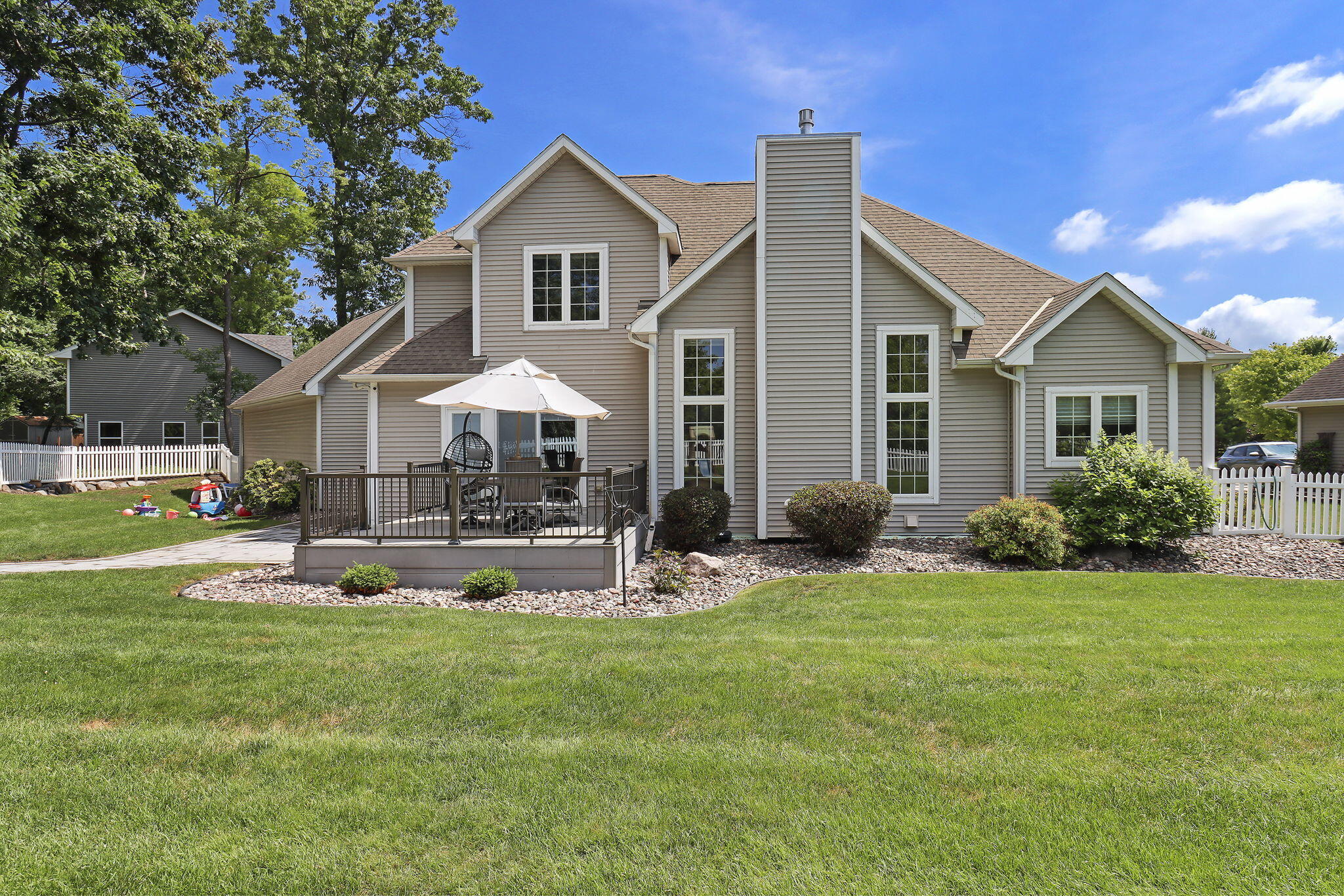 2089 Stonegate Rd, Burlington