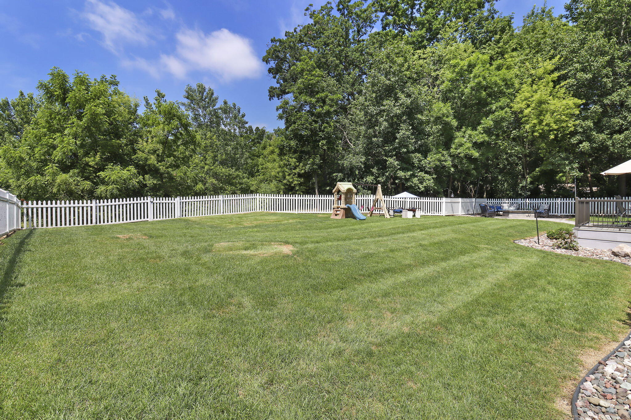 2089 Stonegate Rd, Burlington