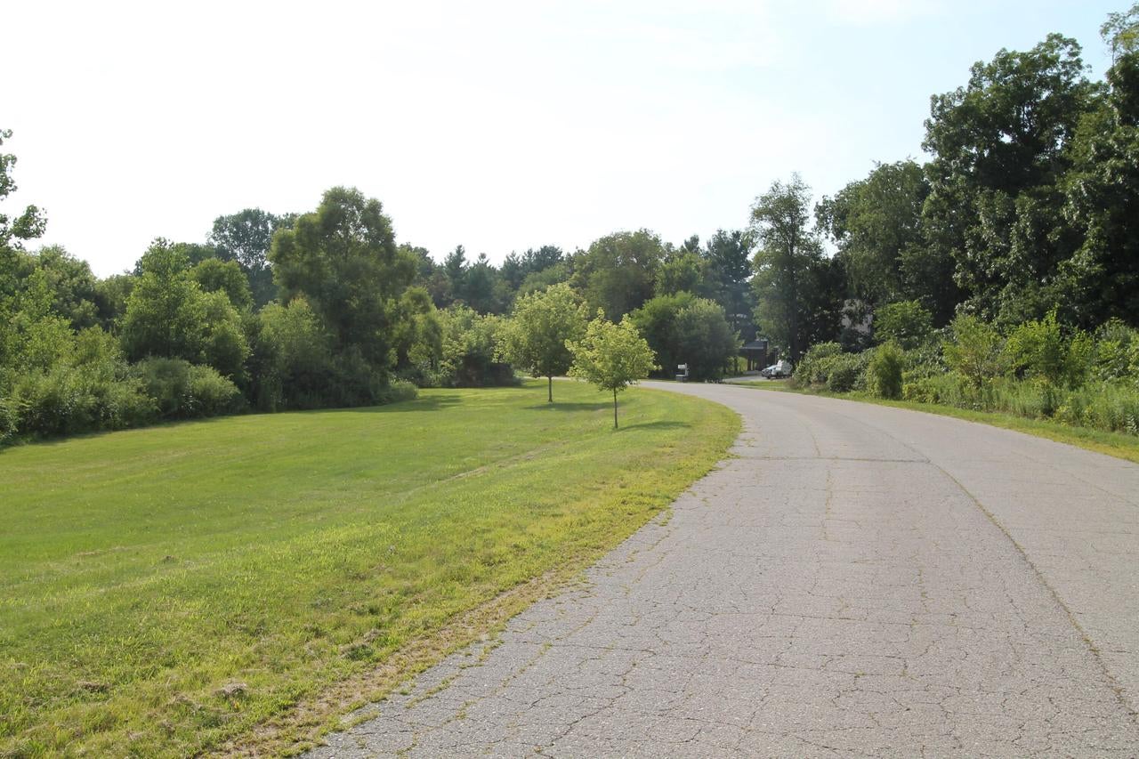 6834 HORSESHOE TRAIL