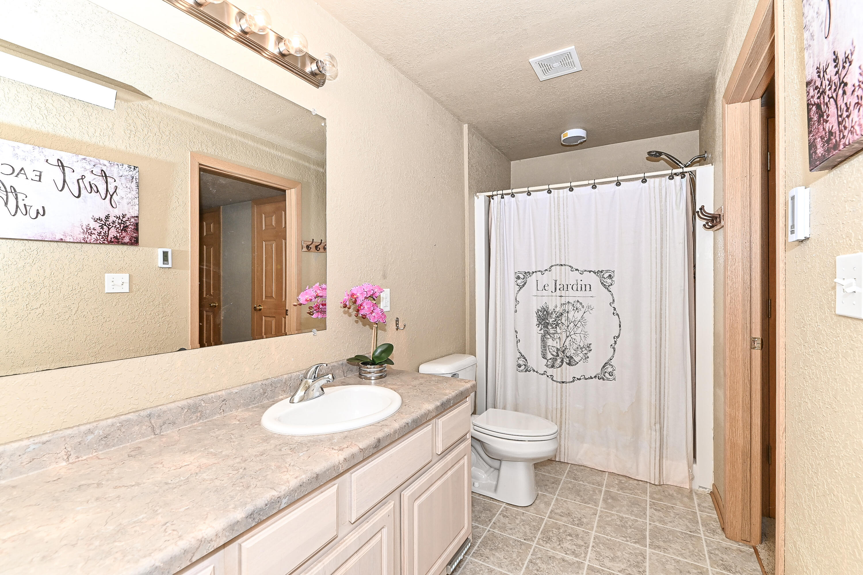 W2539 Indian Head Ln, Lafayette