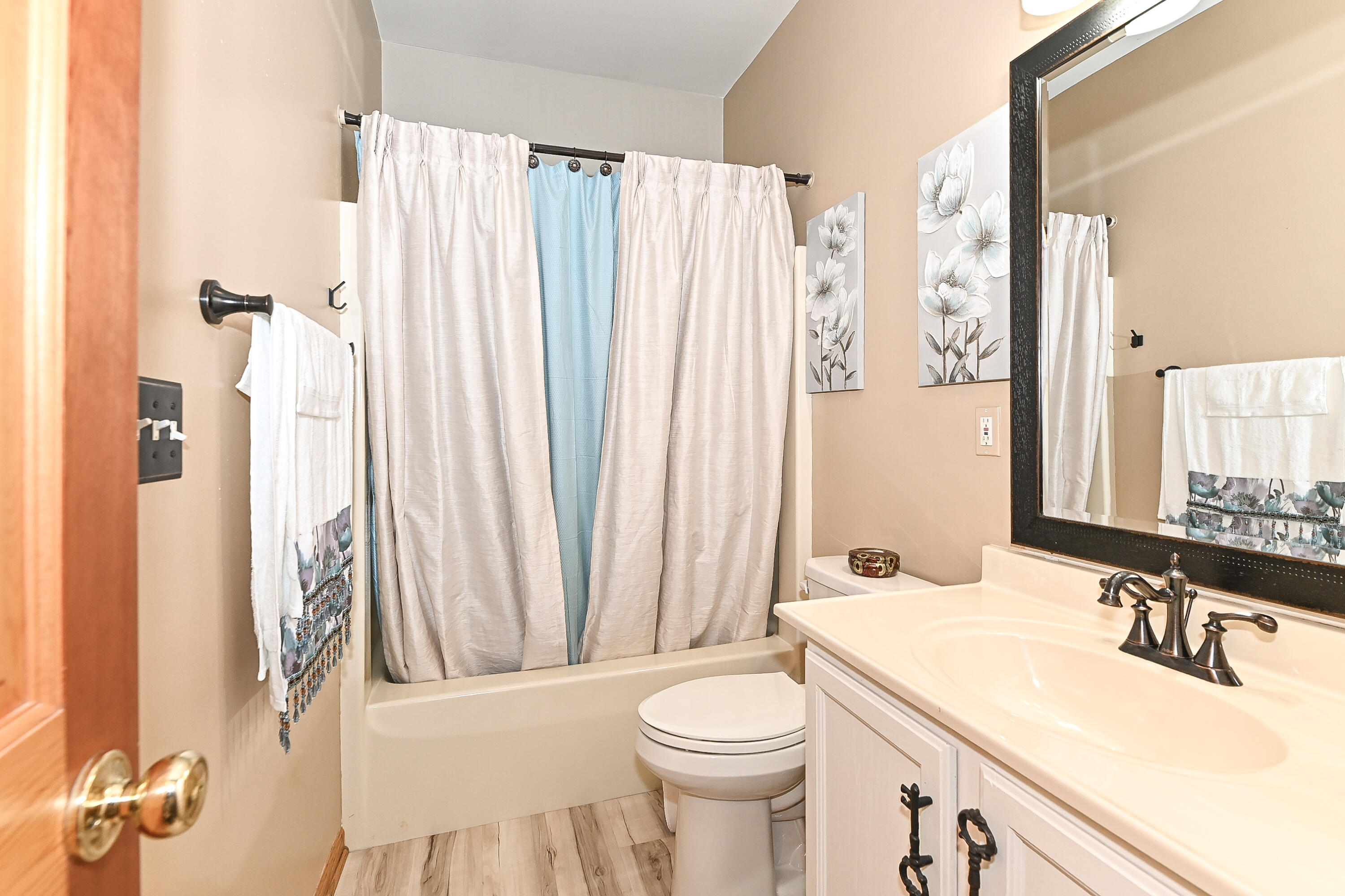 W2539 Indian Head Ln, Lafayette