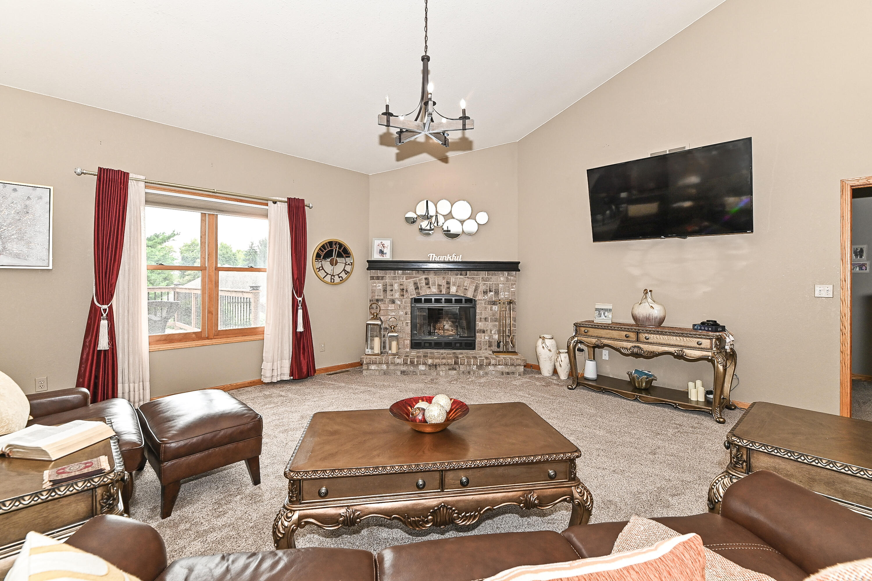 W2539 Indian Head Ln, Lafayette