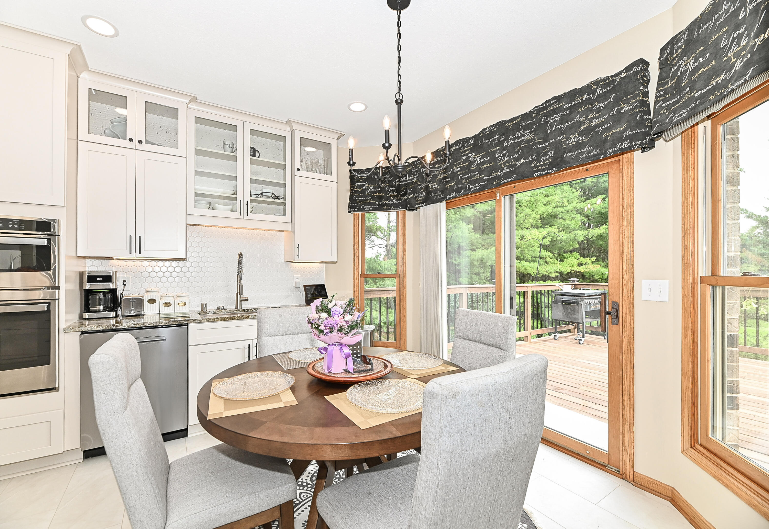 W2539 Indian Head Ln, Lafayette