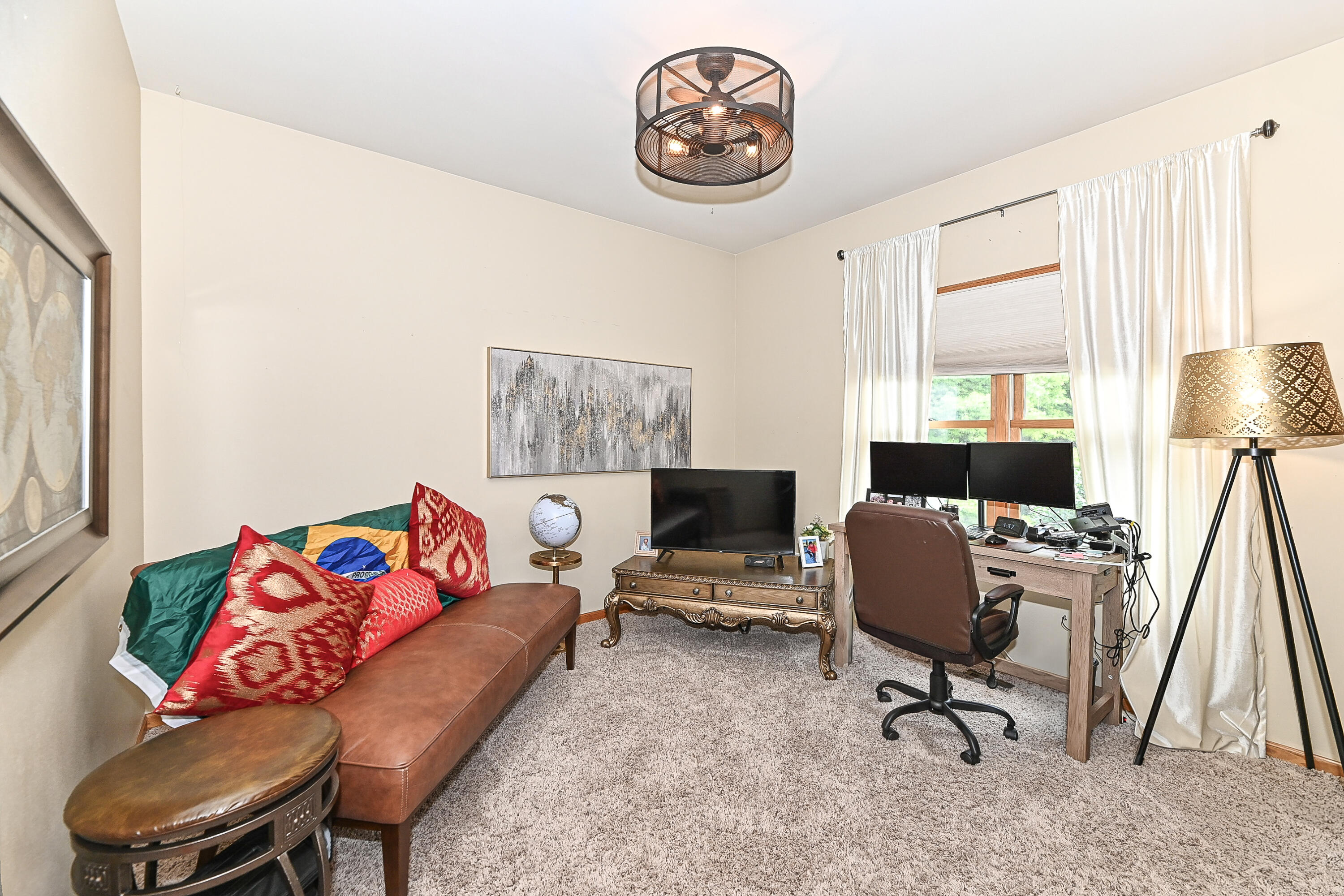 W2539 Indian Head Ln, Lafayette