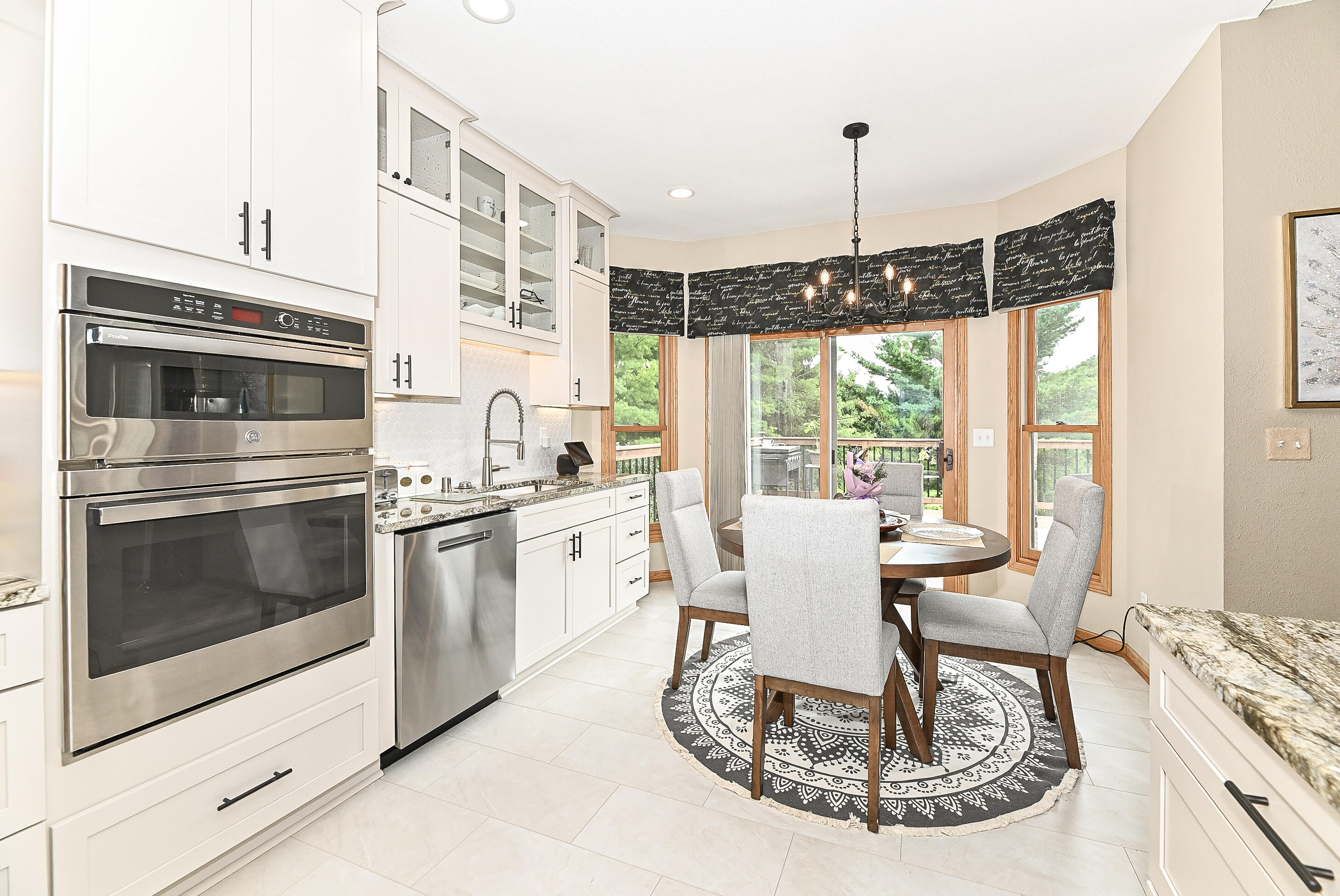 W2539 Indian Head Ln, Lafayette